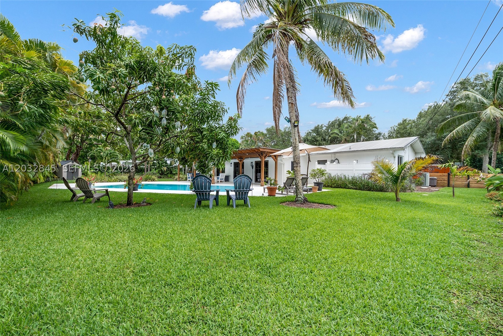 HALLMARK HGTS ESTS - Residential