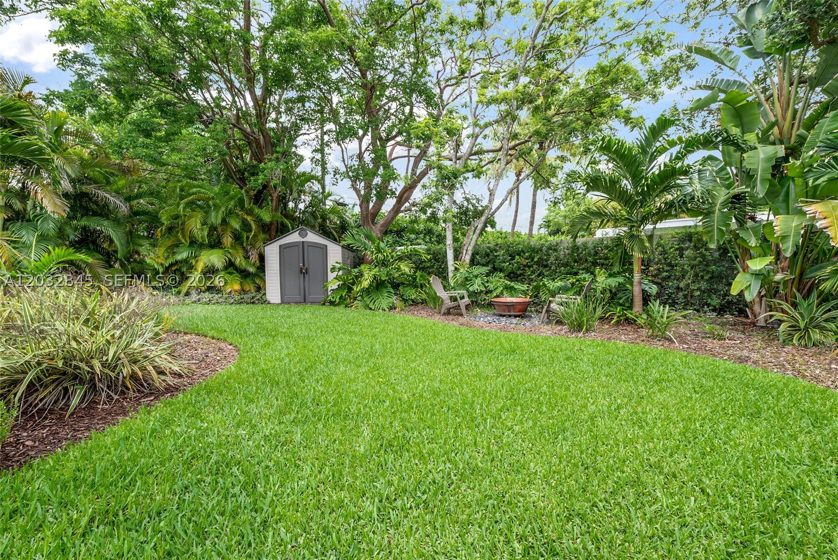 HALLMARK HGTS ESTS - Residential