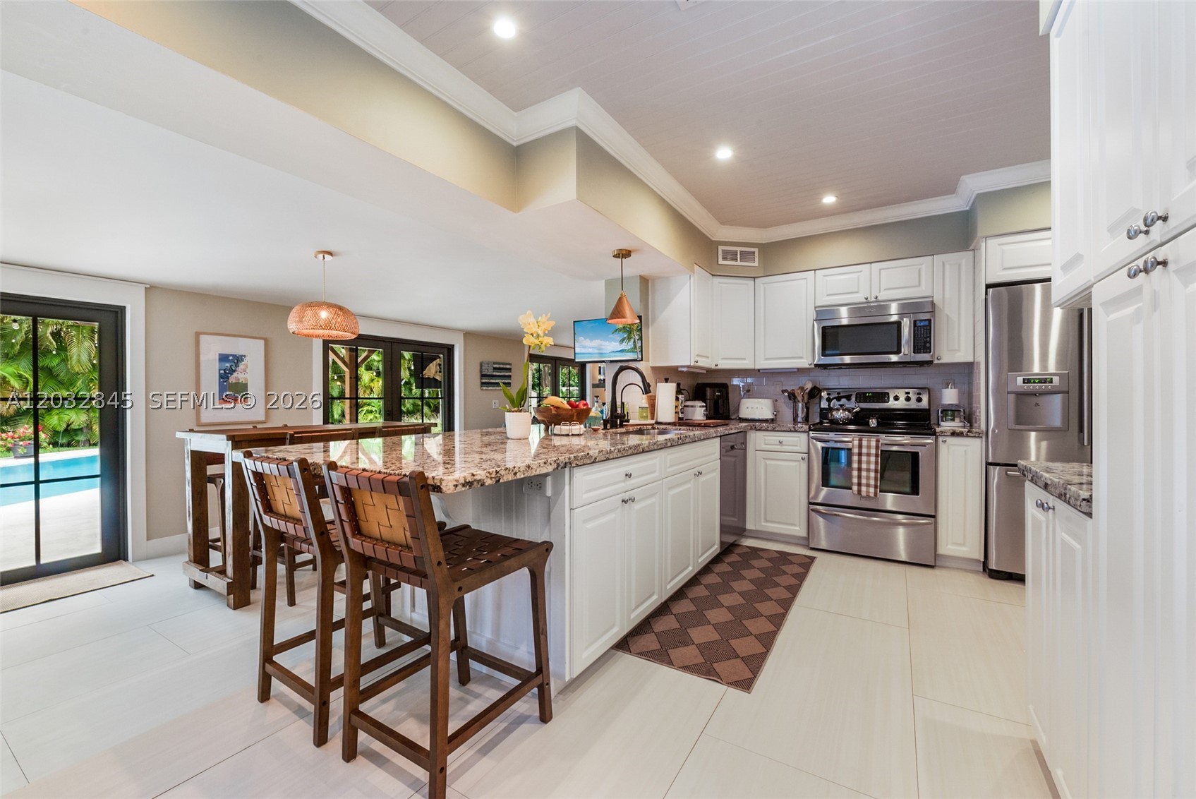 HALLMARK HGTS ESTS - Residential
