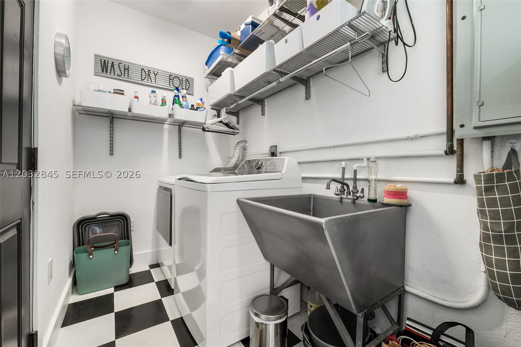 HALLMARK HGTS ESTS - Residential