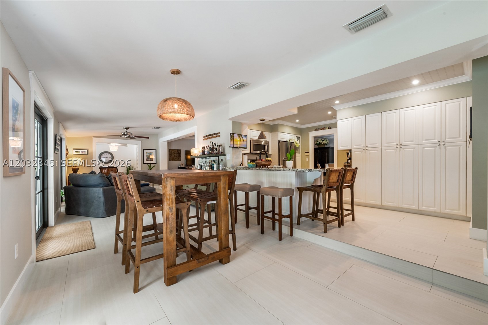 HALLMARK HGTS ESTS - Residential