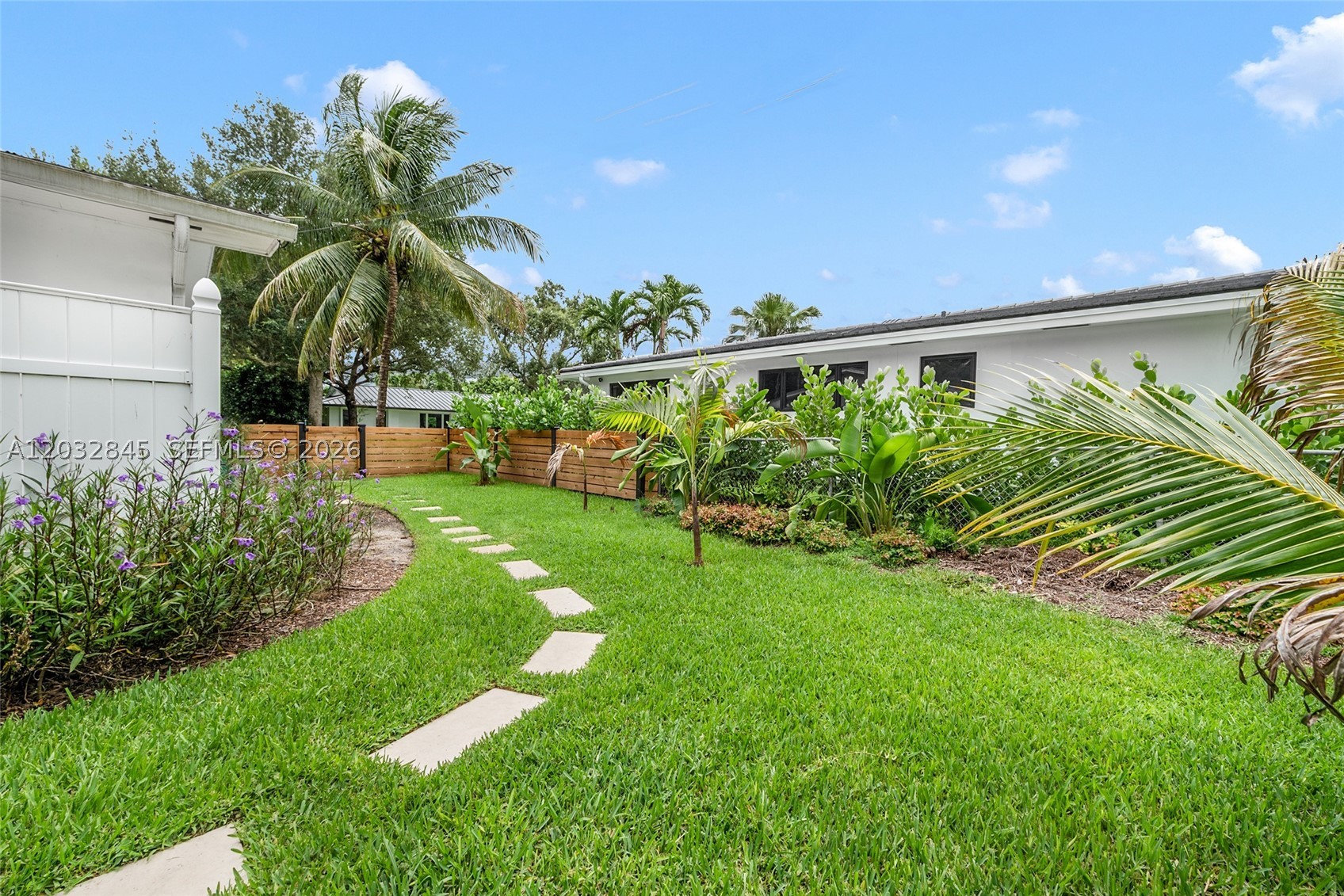 HALLMARK HGTS ESTS - Residential