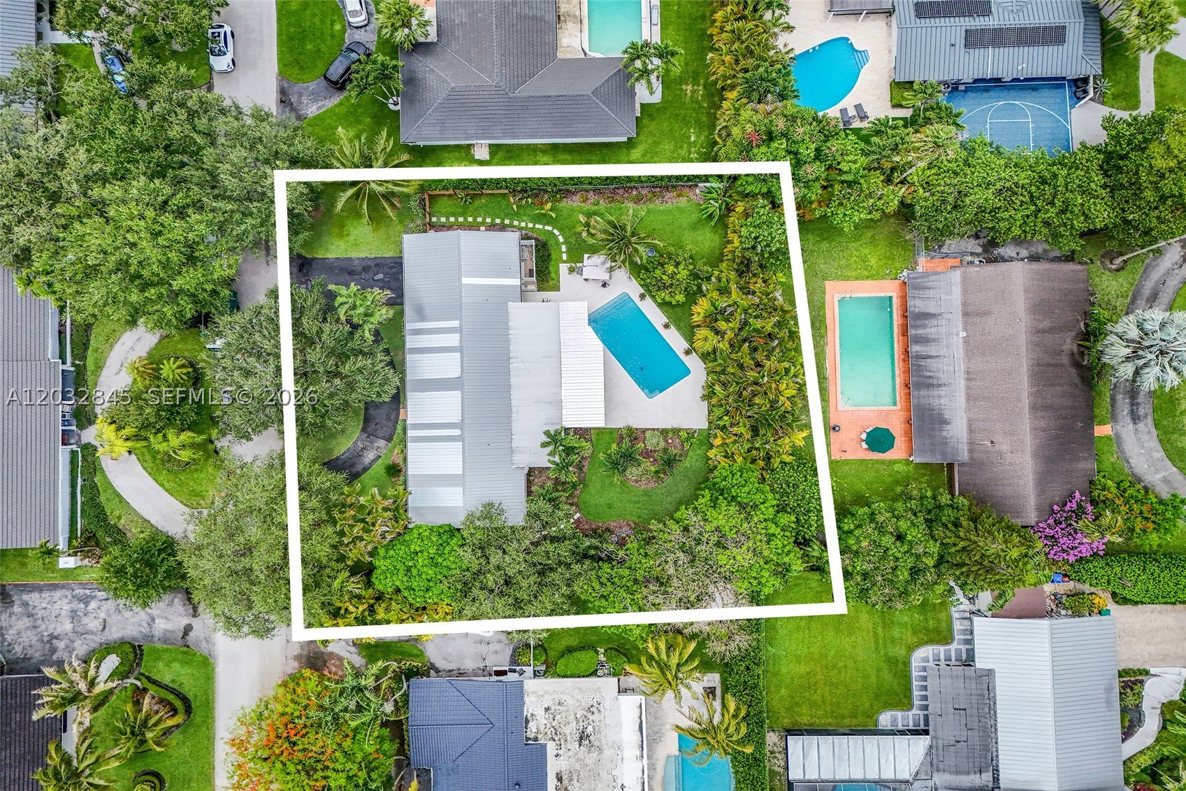 HALLMARK HGTS ESTS - Residential