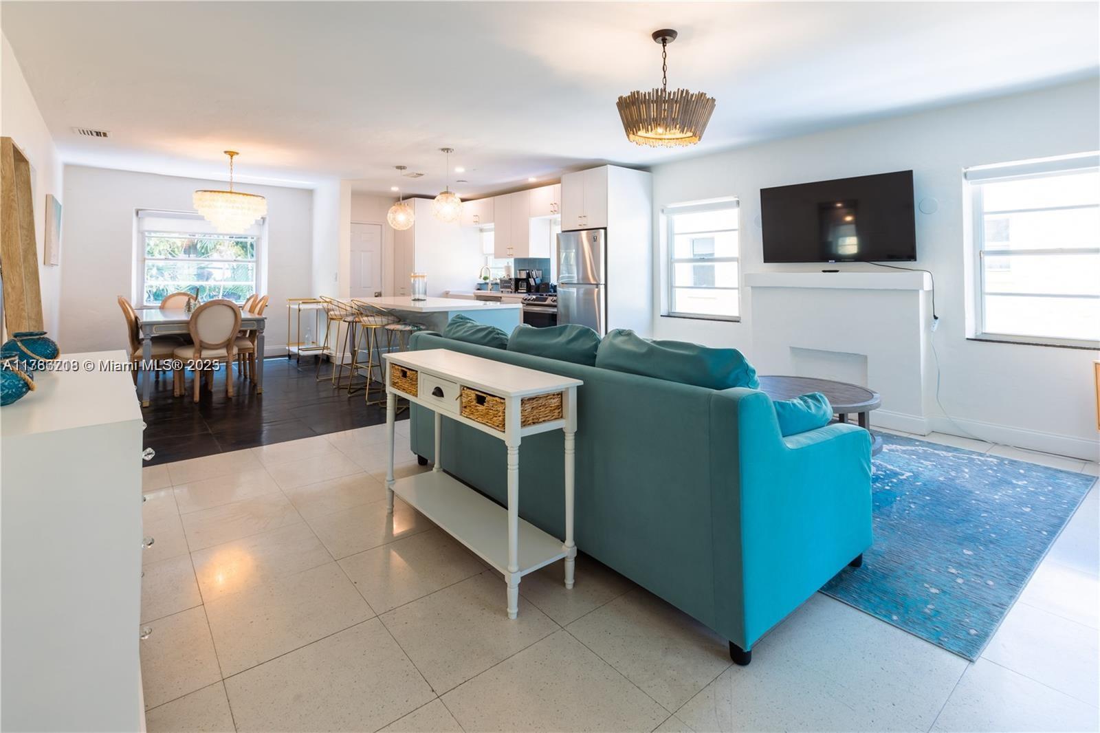 BANYAN PLACE AMD & EXTENS - Residential Income