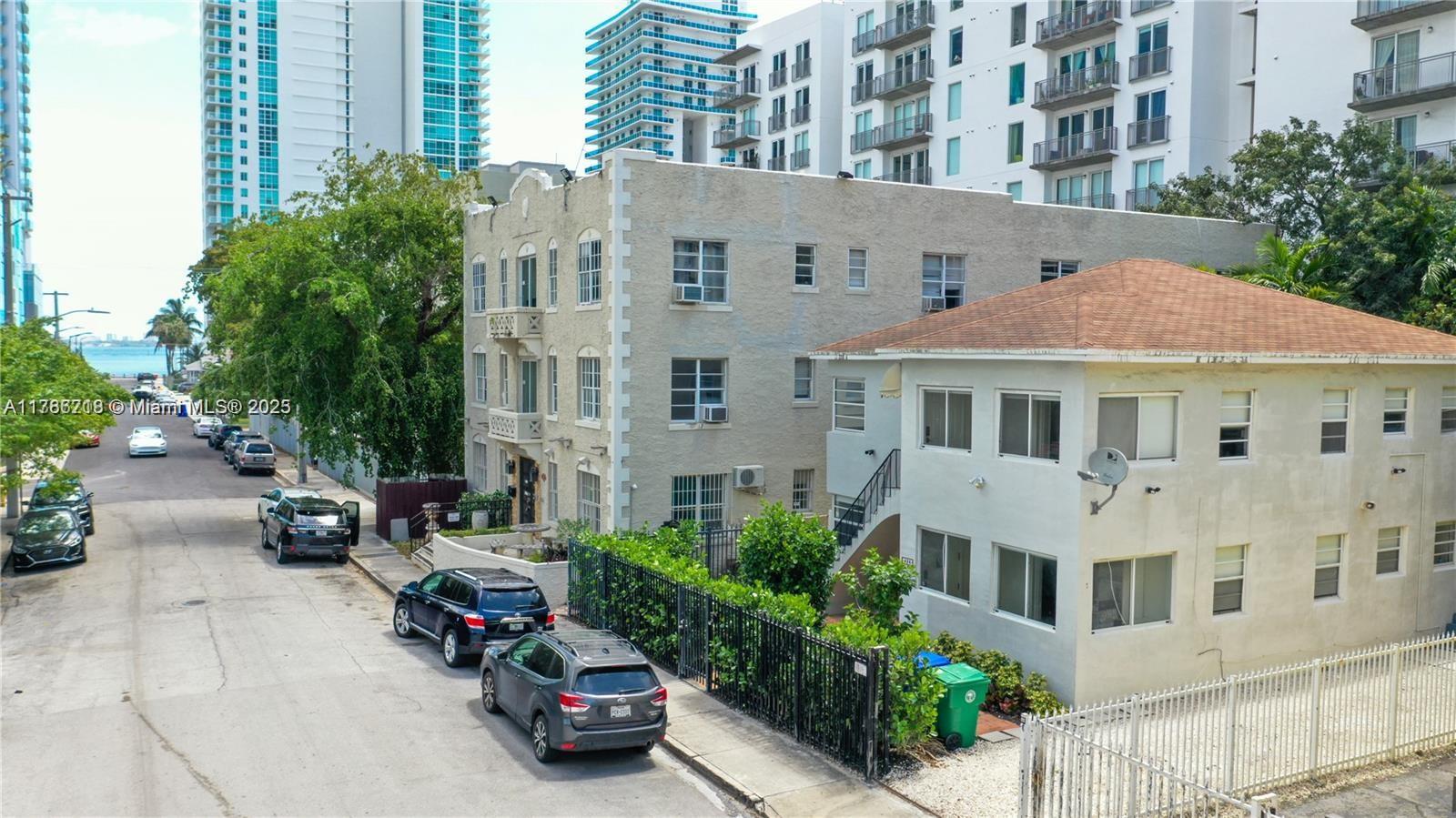BANYAN PLACE AMD & EXTENS - Residential Income