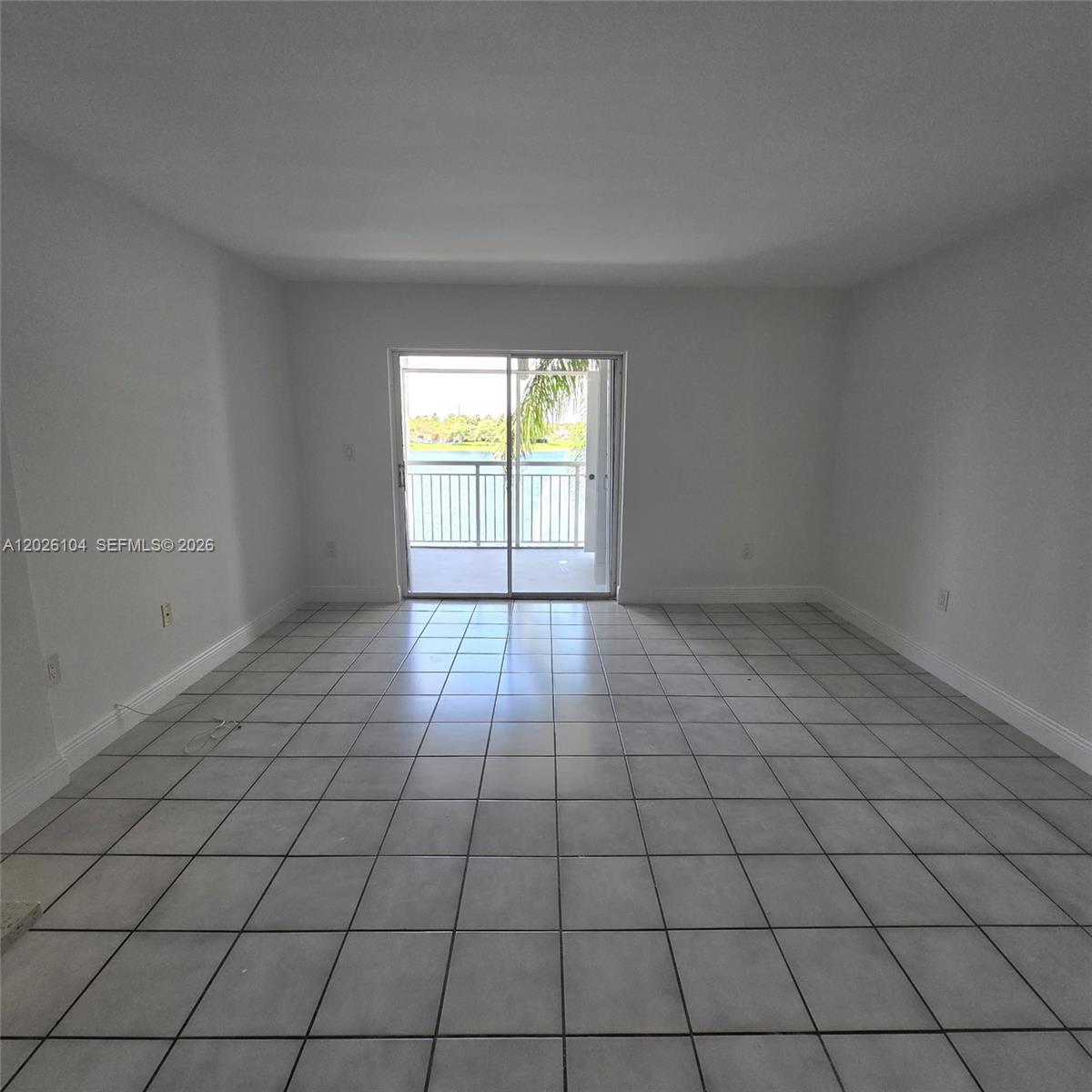 LE CLUB AT OLD CUTLER CON - Residential Lease