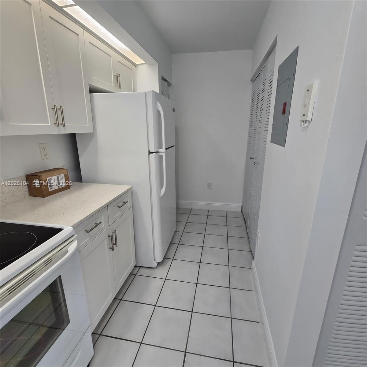 LE CLUB AT OLD CUTLER CON - Residential Lease
