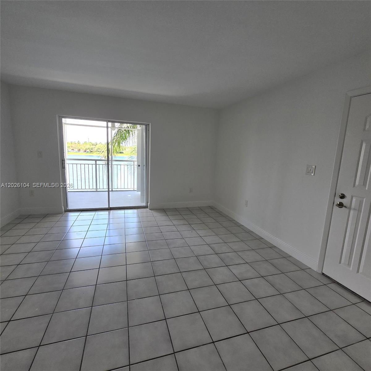 LE CLUB AT OLD CUTLER CON - Residential Lease