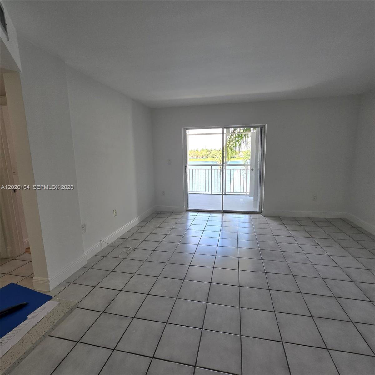 LE CLUB AT OLD CUTLER CON - Residential Lease