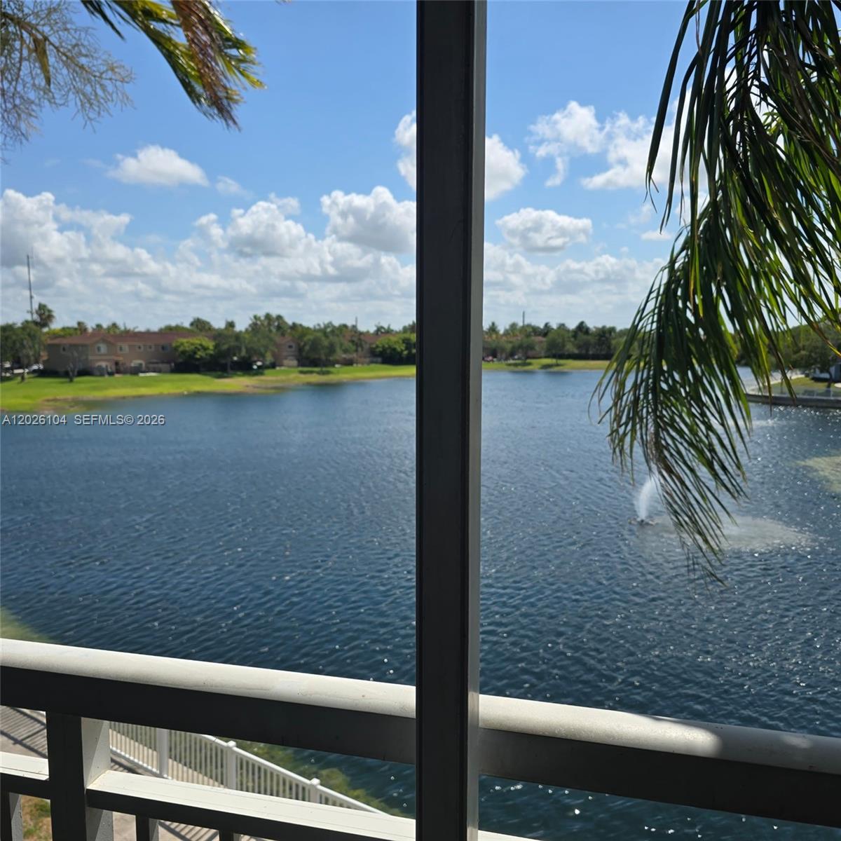 LE CLUB AT OLD CUTLER CON - Residential Lease