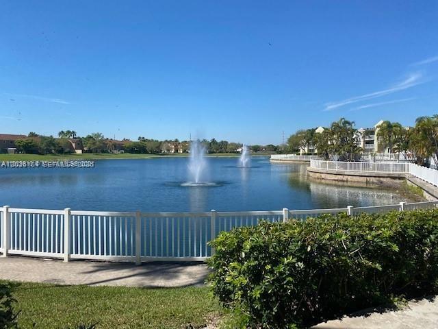 LE CLUB AT OLD CUTLER CON - Residential Lease