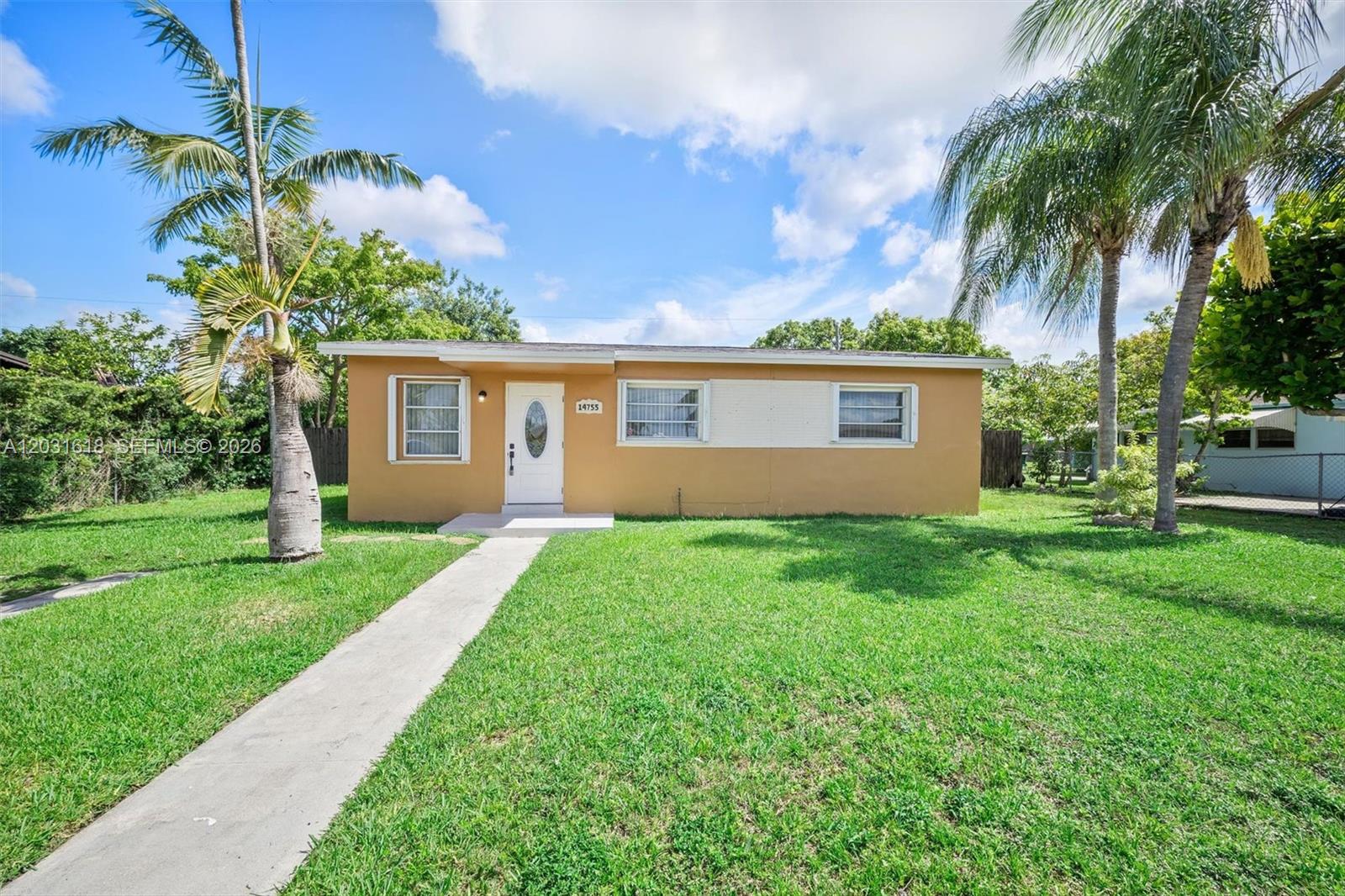 HMSTD LAKE PARK HOMES - Residential Lease