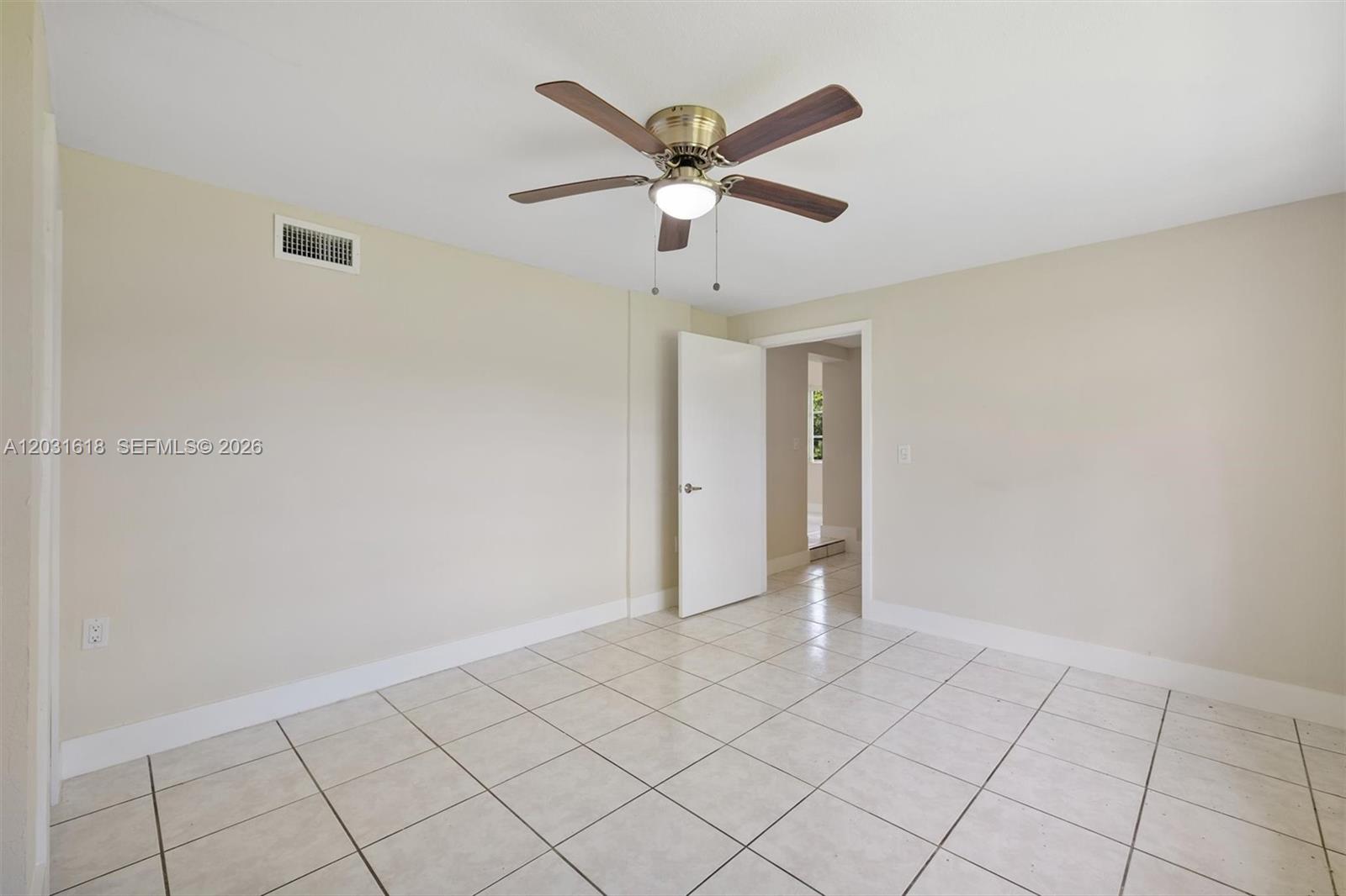 HMSTD LAKE PARK HOMES - Residential Lease