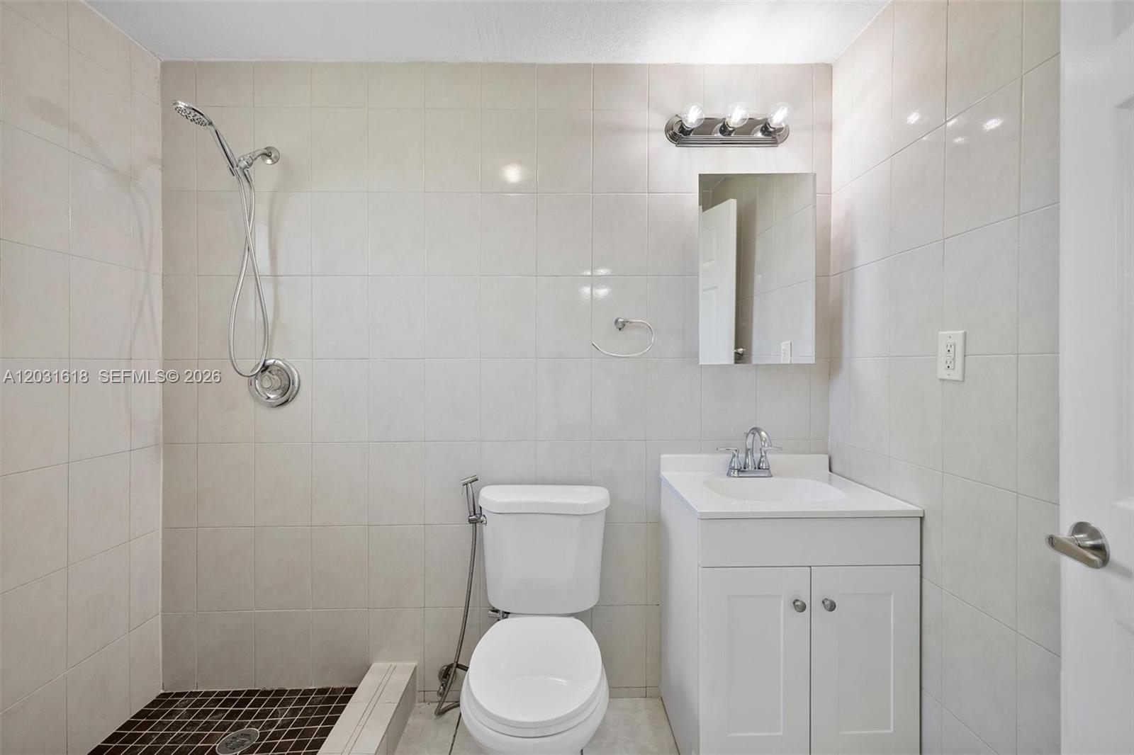HMSTD LAKE PARK HOMES - Residential Lease