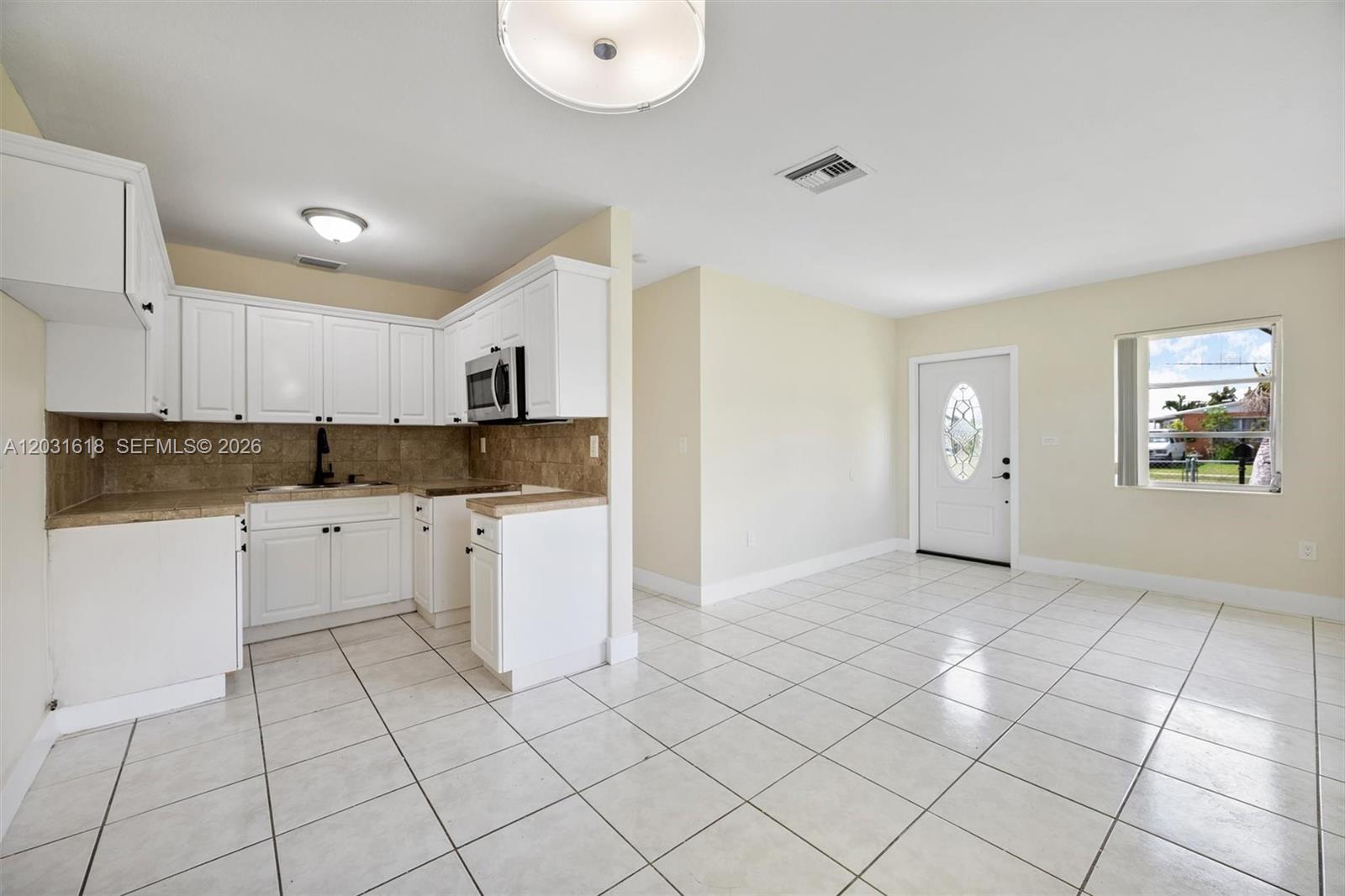 HMSTD LAKE PARK HOMES - Residential Lease