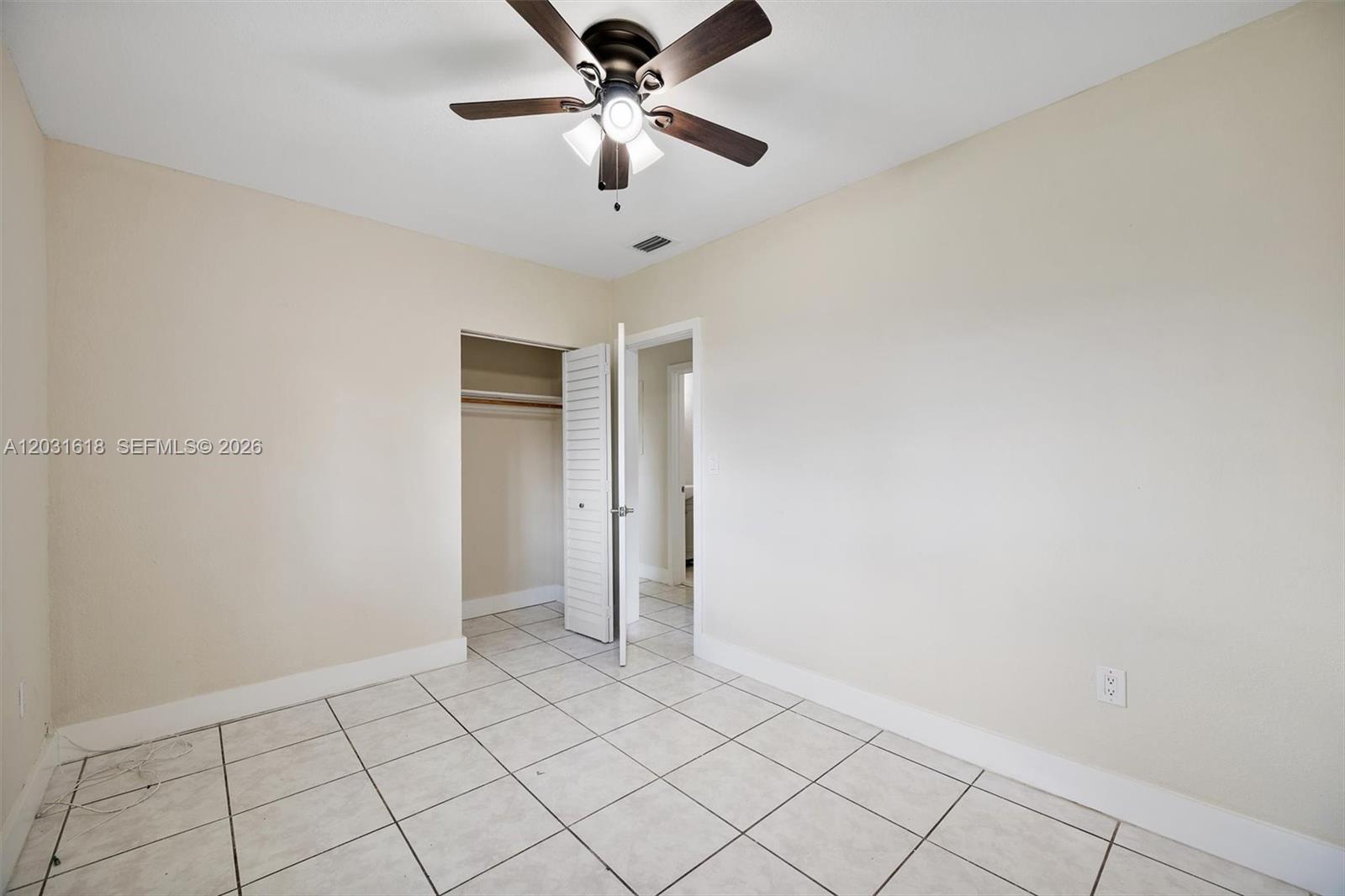 HMSTD LAKE PARK HOMES - Residential Lease