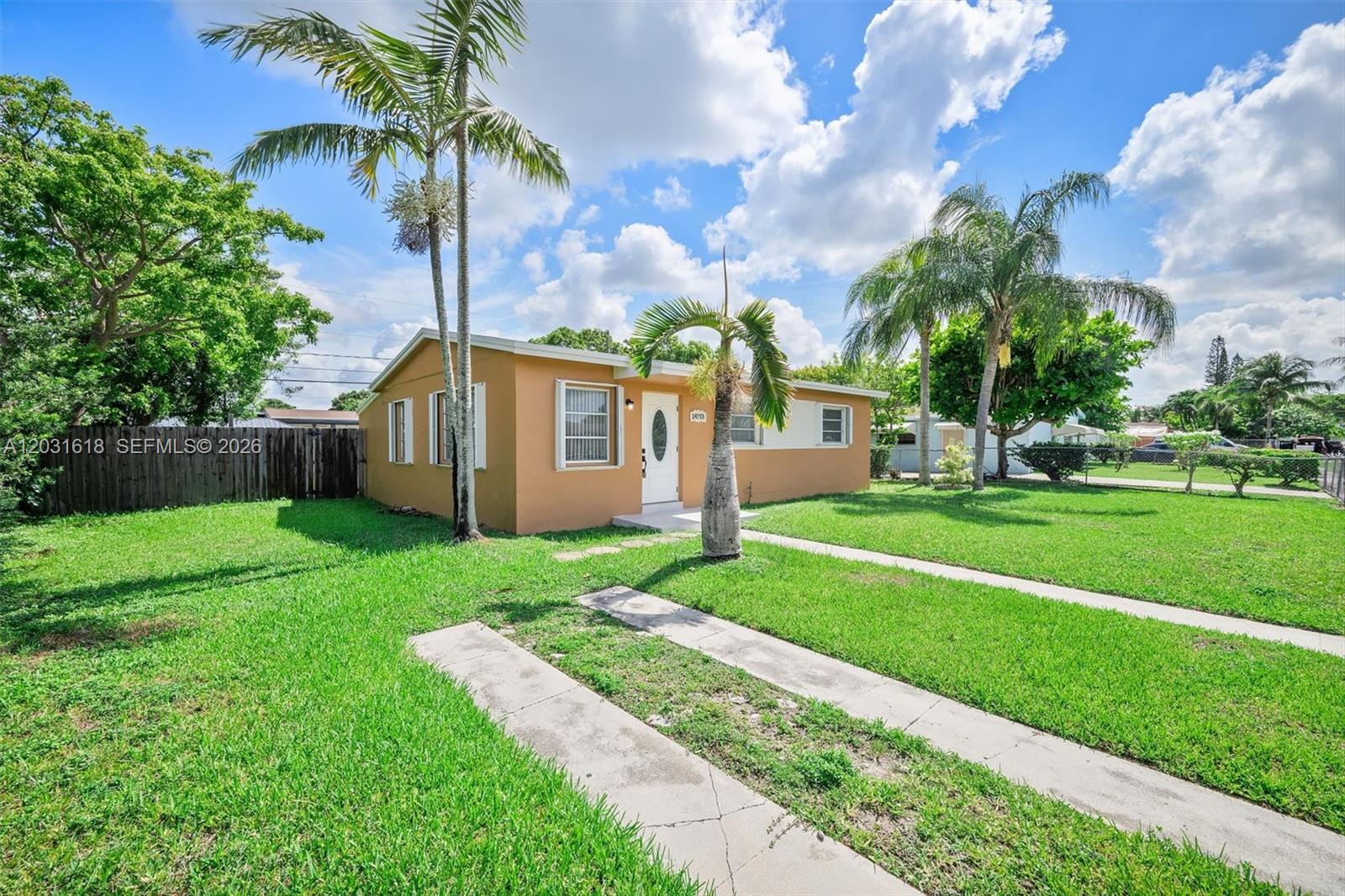 HMSTD LAKE PARK HOMES - Residential Lease