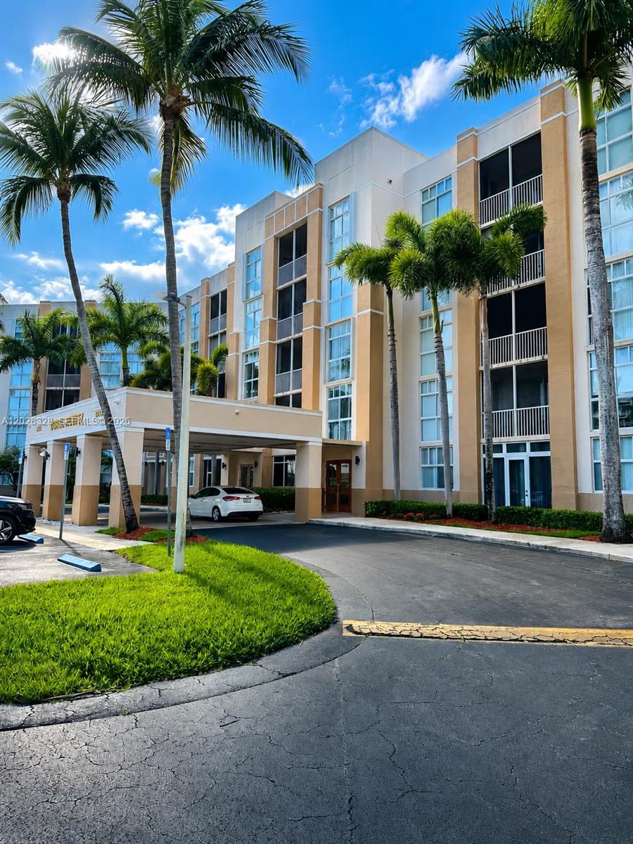 DORAL HOUSE CONDO NO 1 - Residential