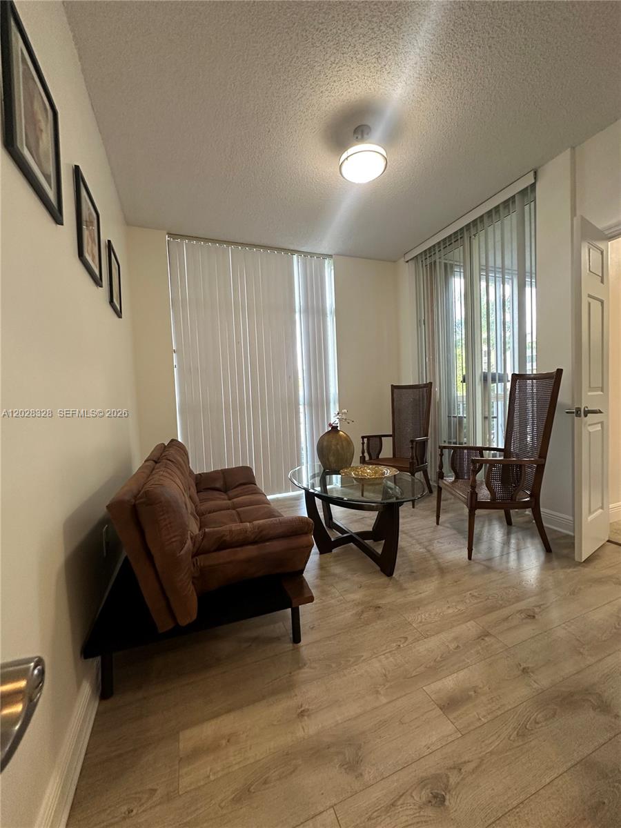 DORAL HOUSE CONDO NO 1 - Residential