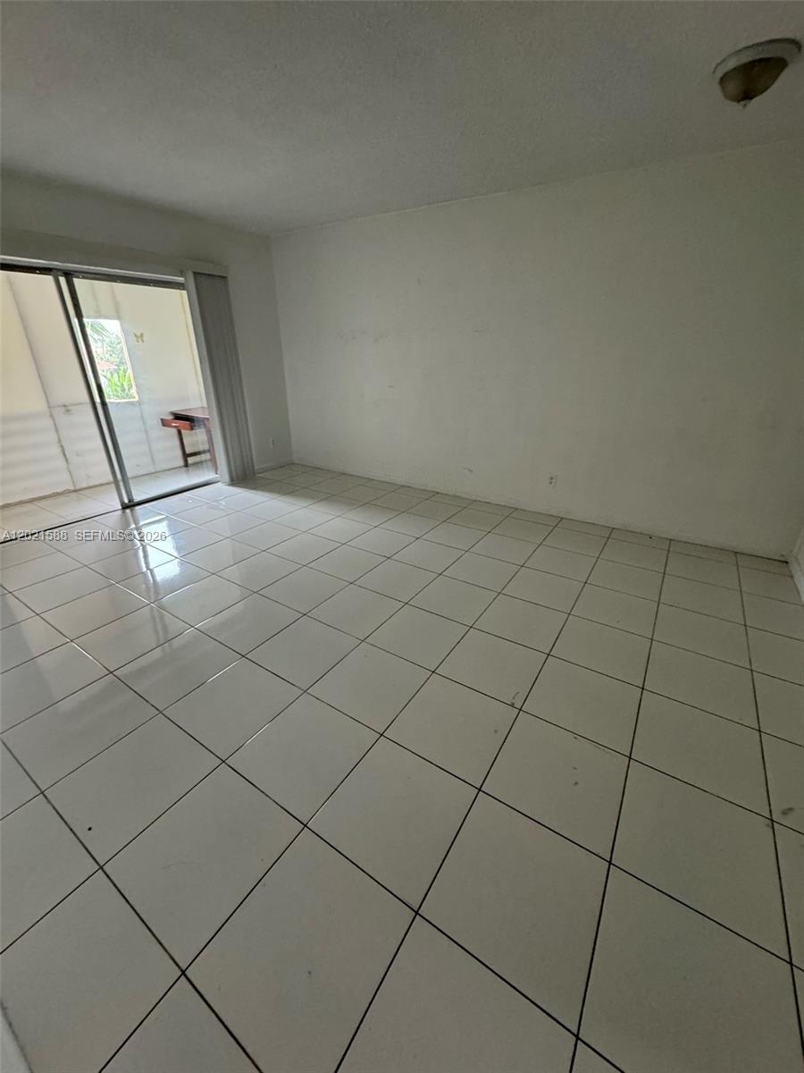 BISC LAKE GARDENS CONDO N - Residential
