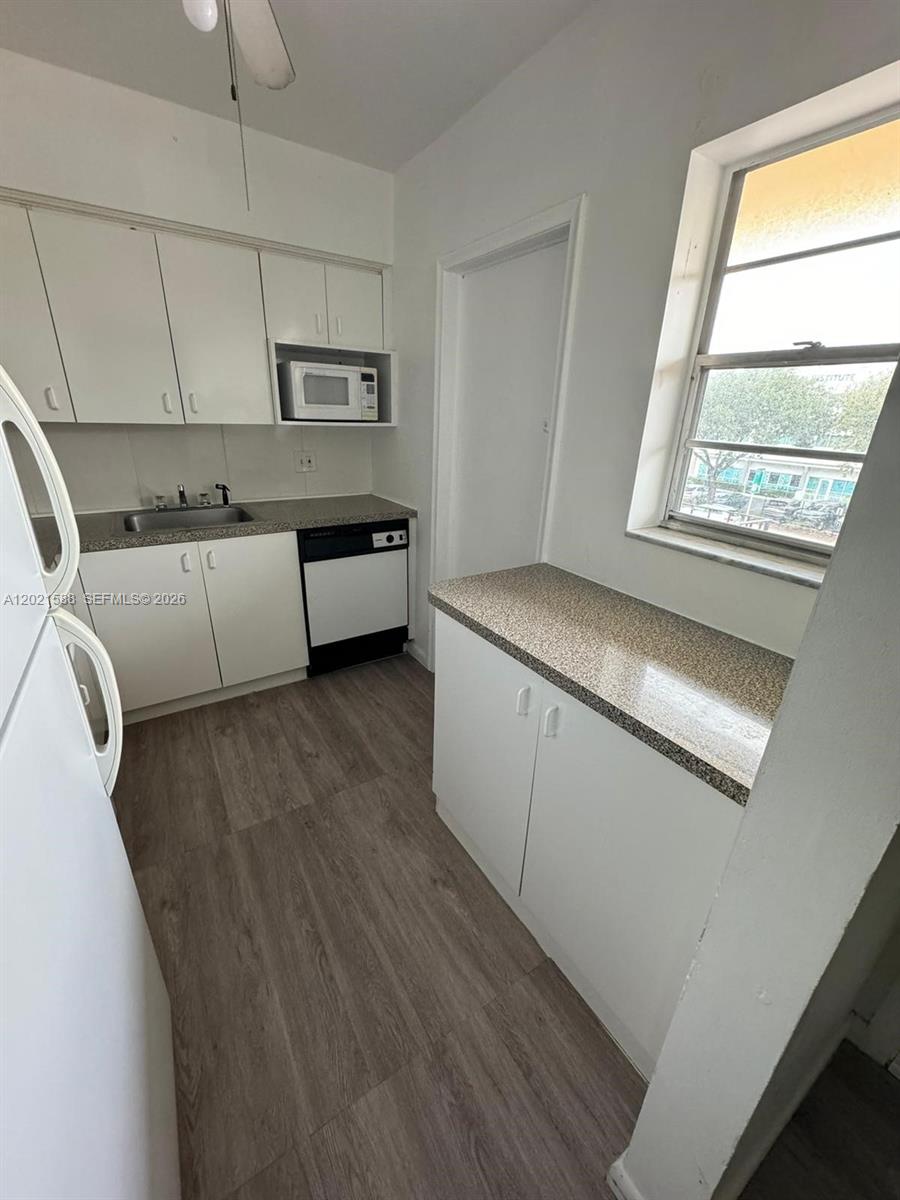 BISC LAKE GARDENS CONDO N - Residential