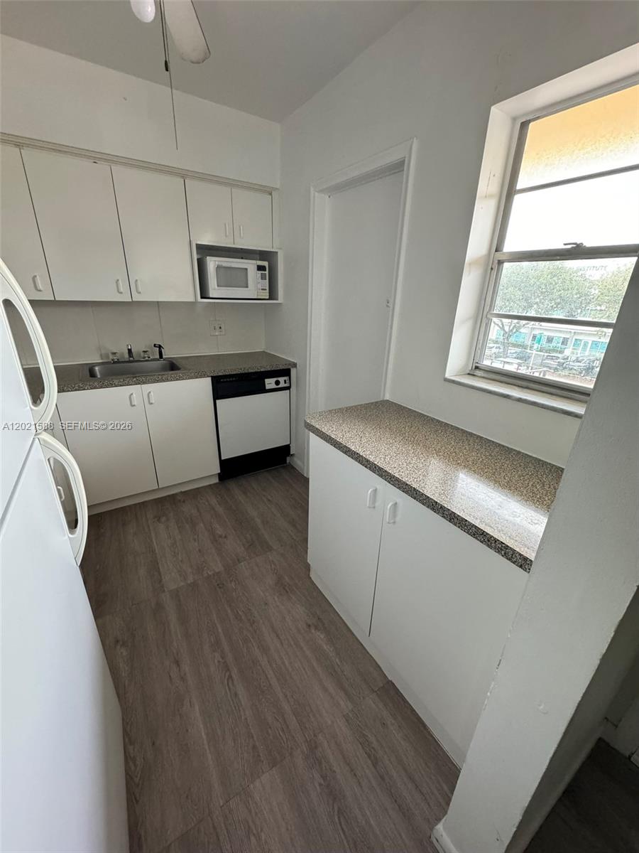 BISC LAKE GARDENS CONDO N - Residential