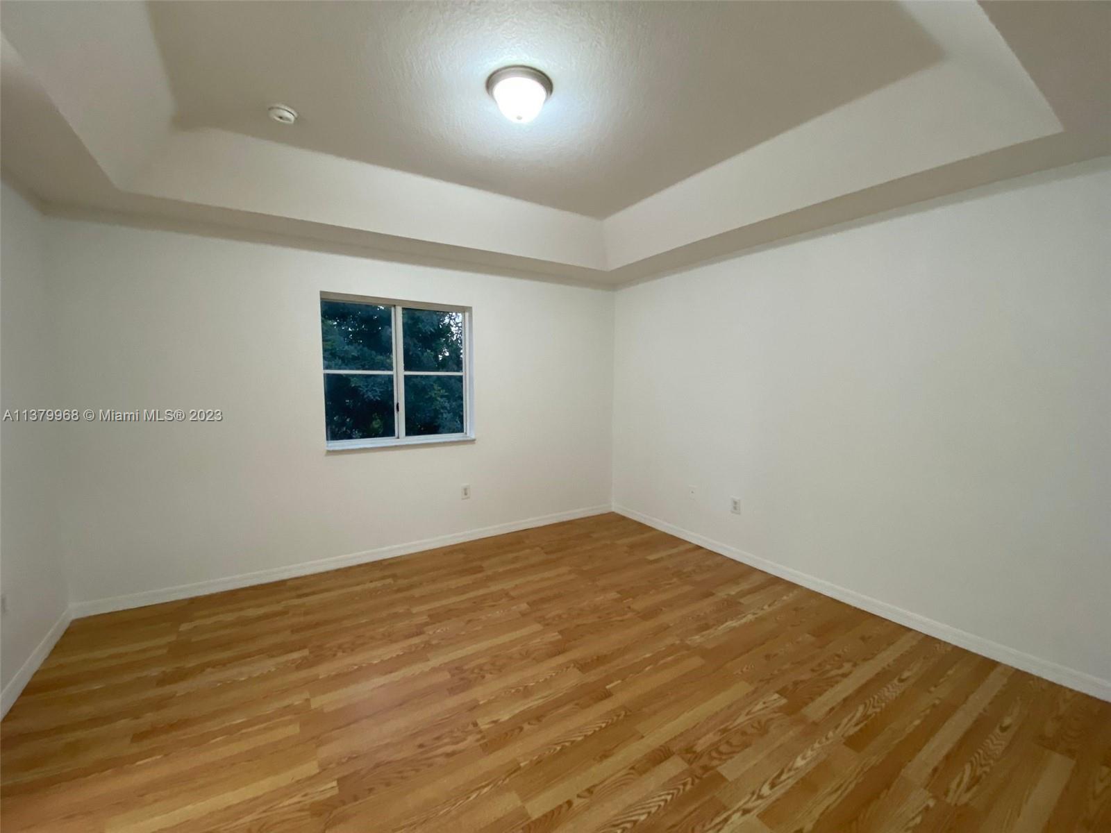 VENETIA GROVE - Residential