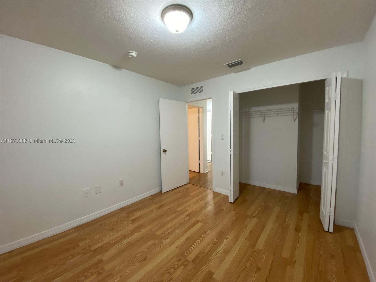 VENETIA GROVE - Residential