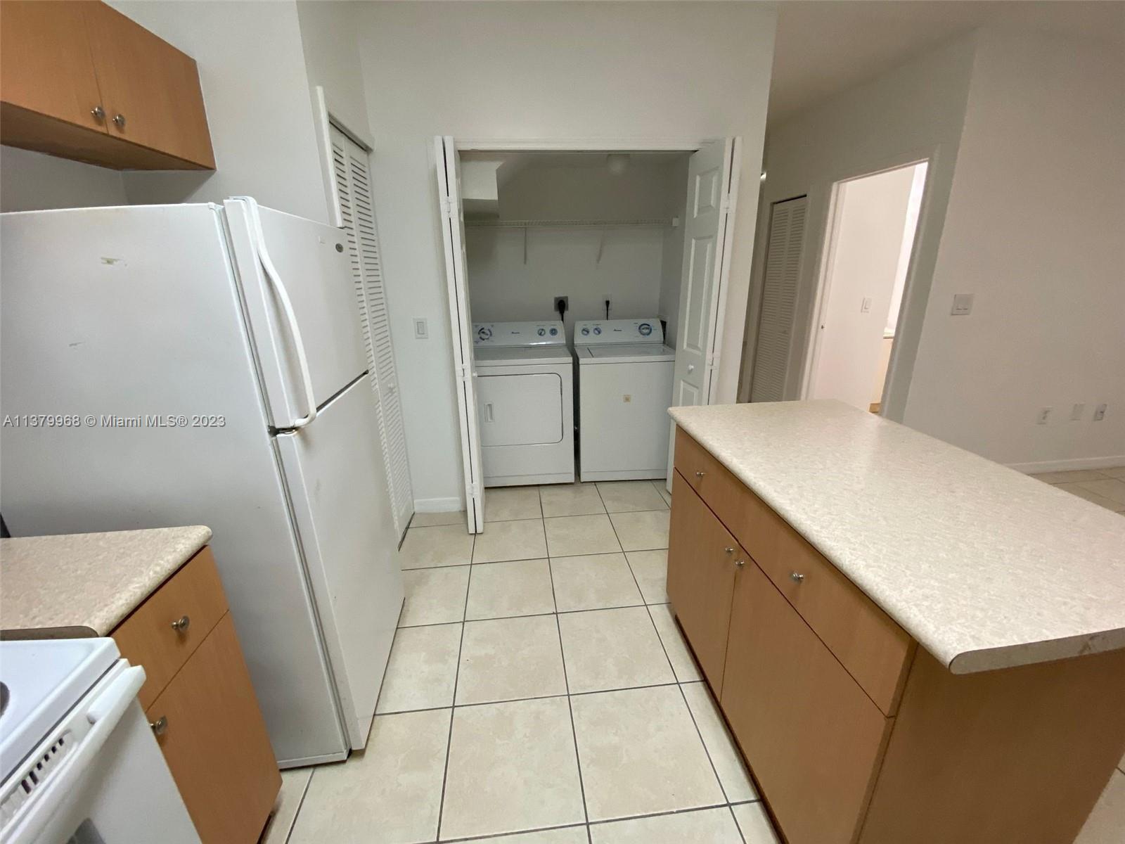 VENETIA GROVE - Residential