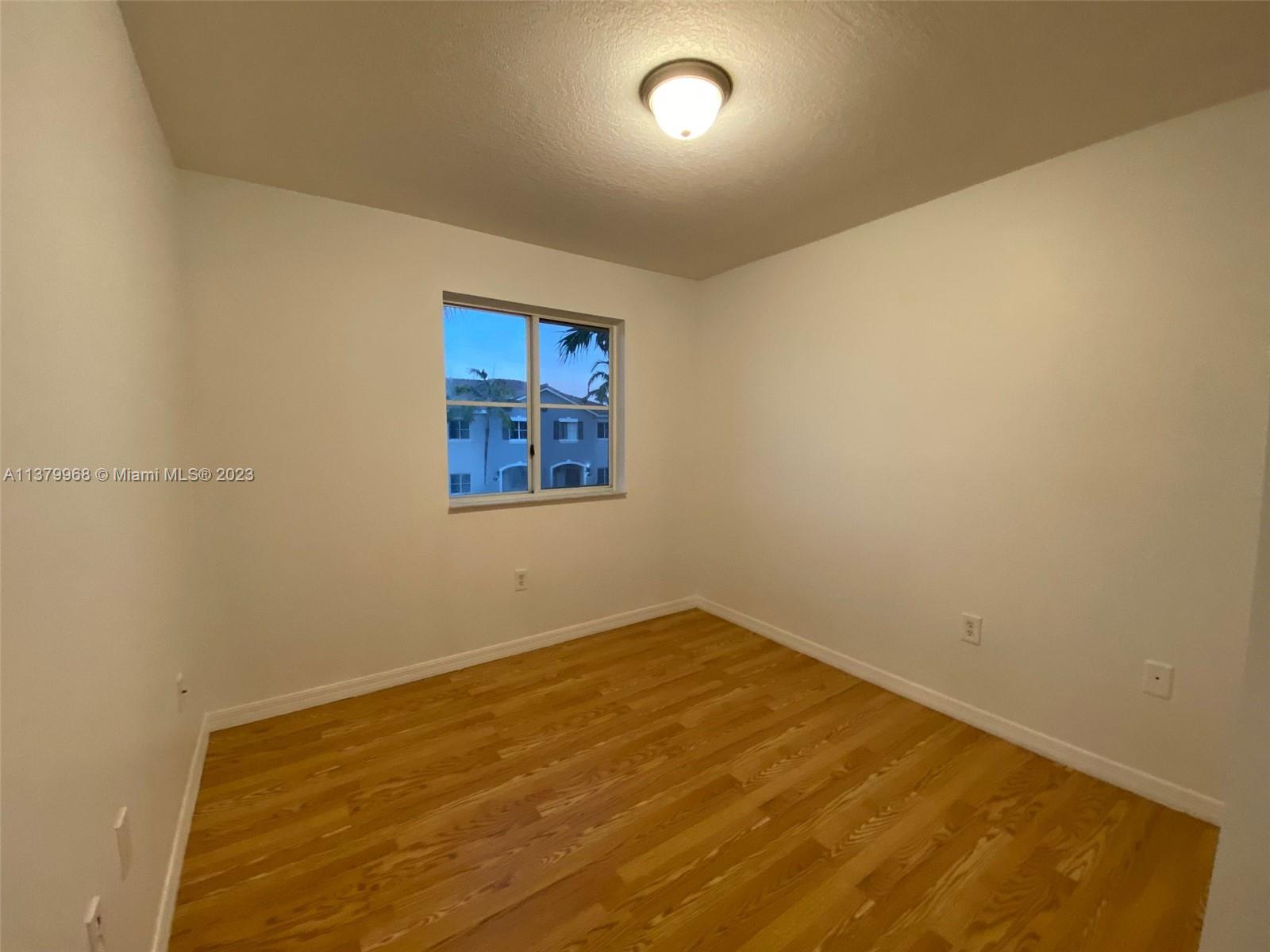 VENETIA GROVE - Residential