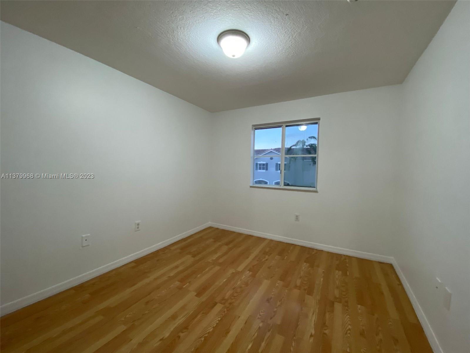 VENETIA GROVE - Residential