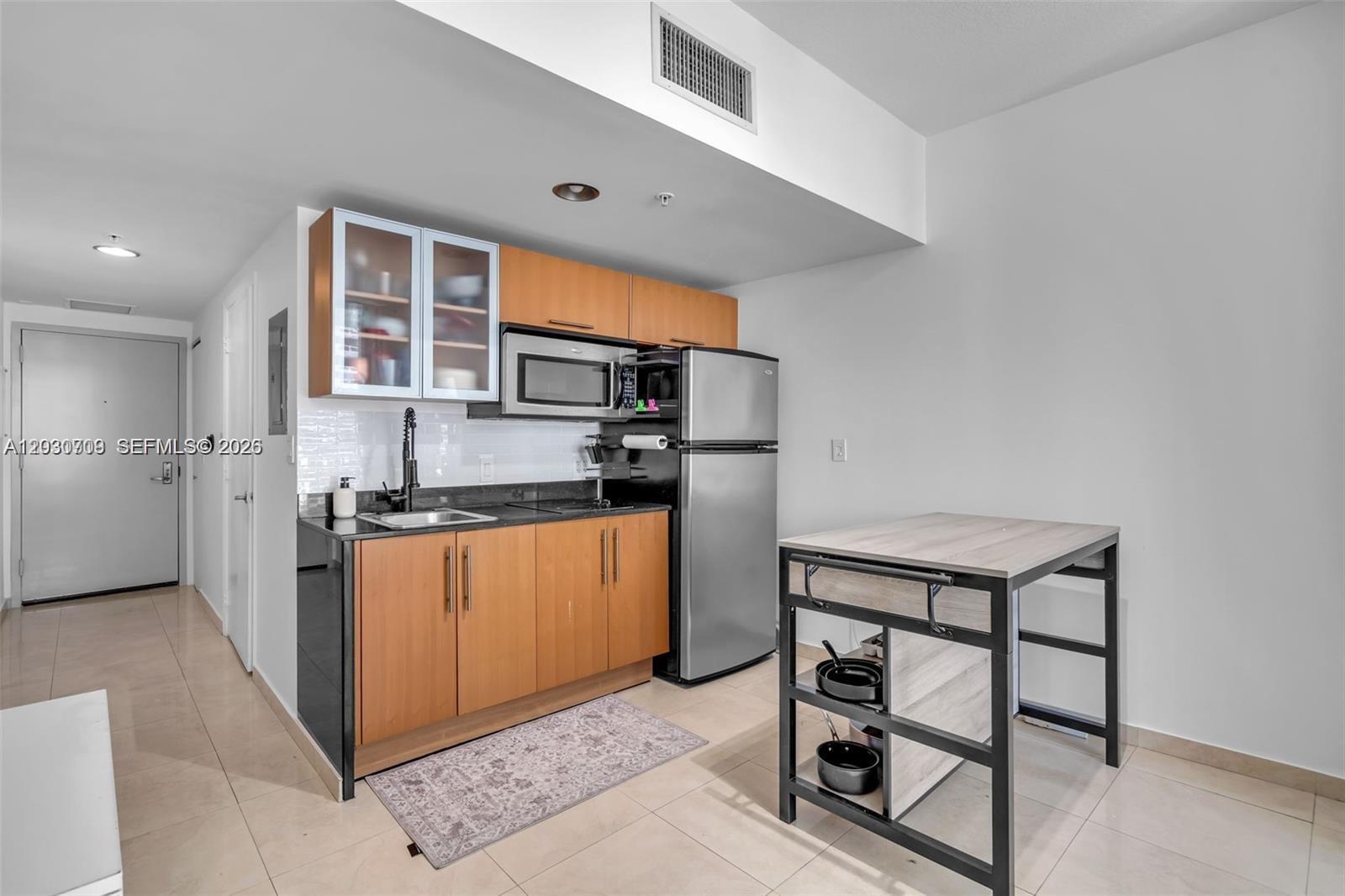 OPERA TOWER CONDO - Residential