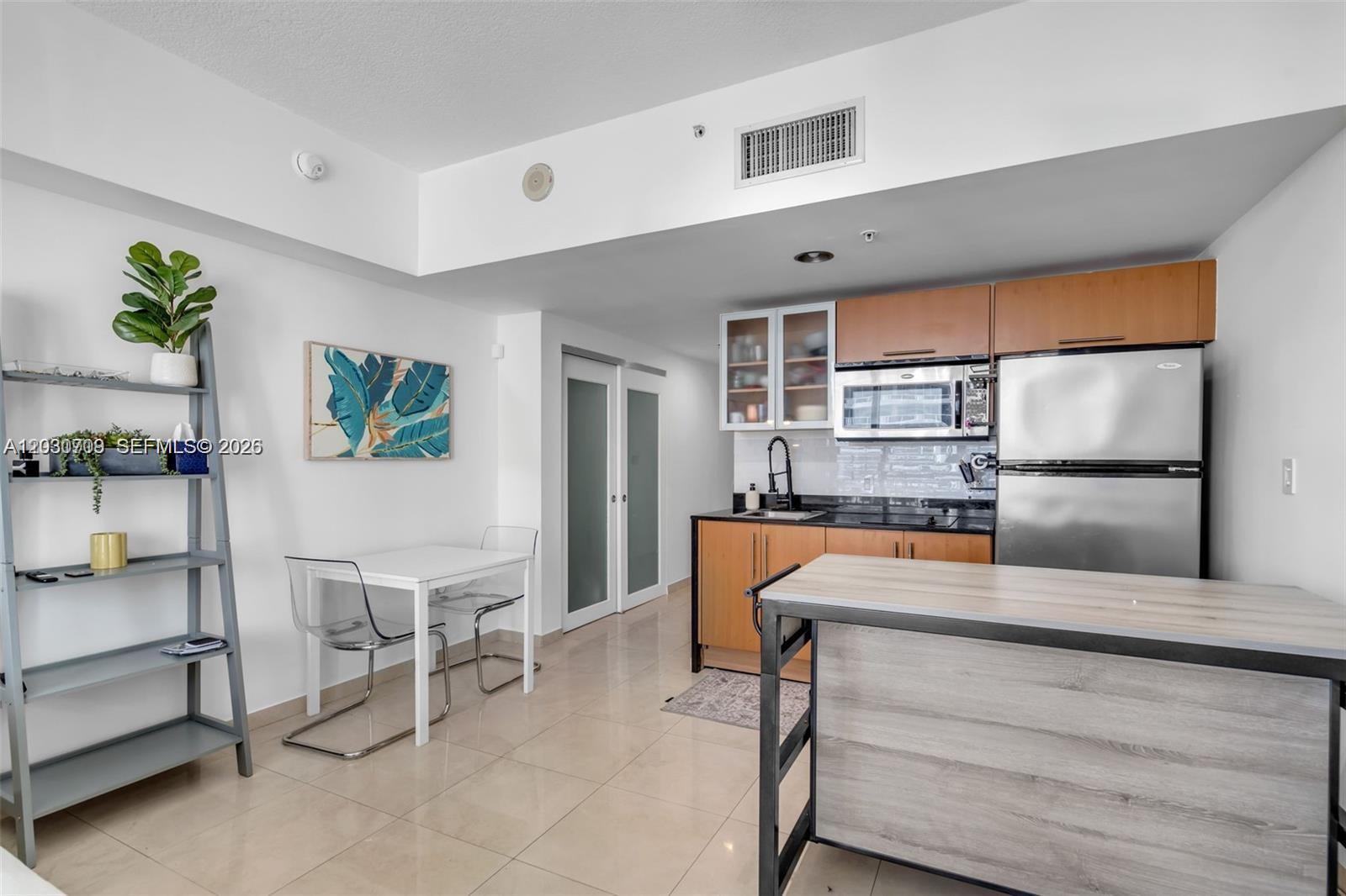 OPERA TOWER CONDO - Residential