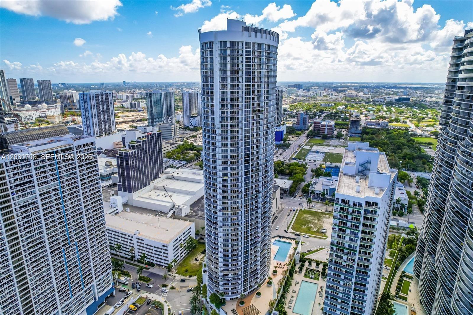 OPERA TOWER CONDO - Residential