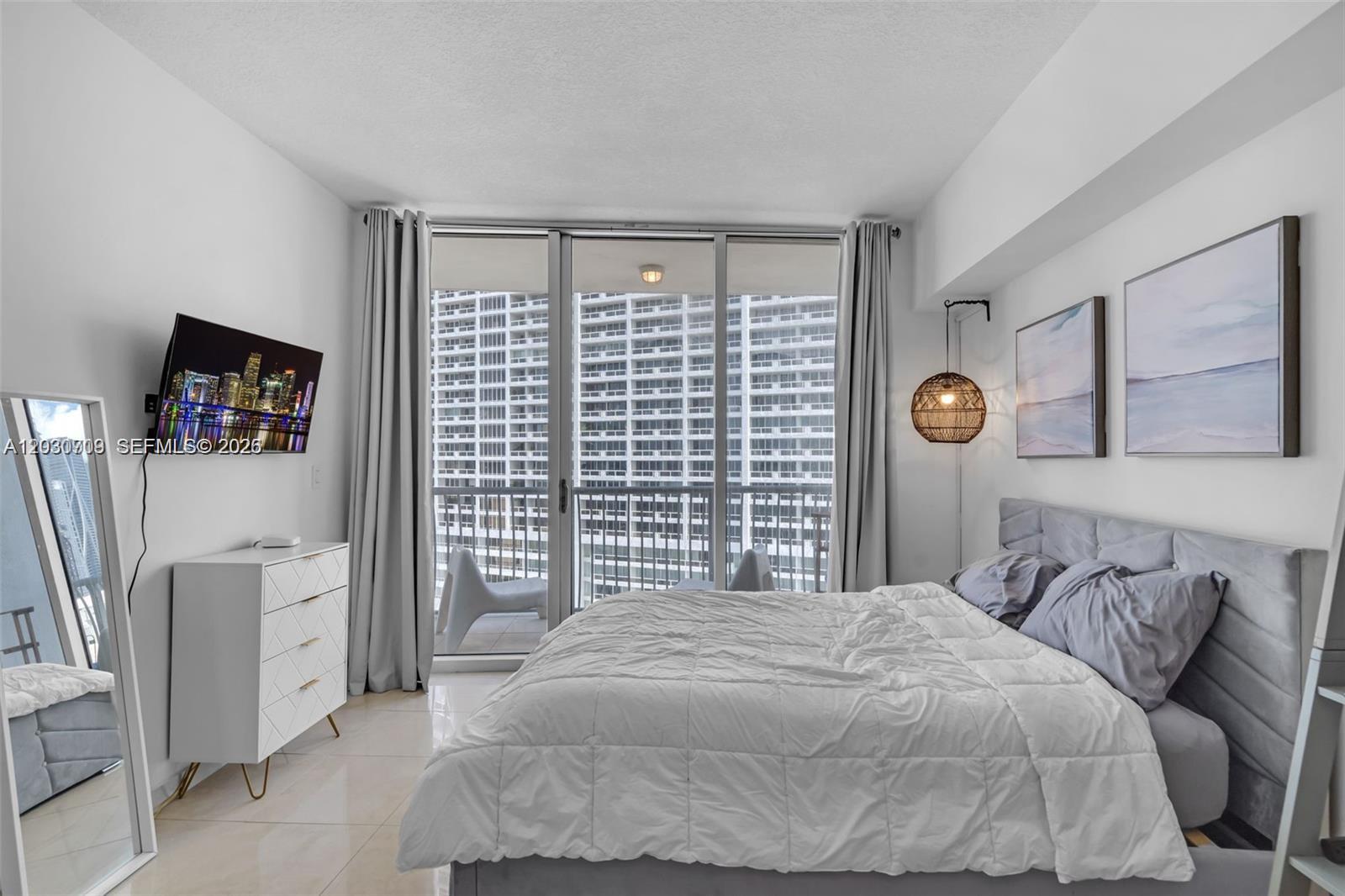 OPERA TOWER CONDO - Residential