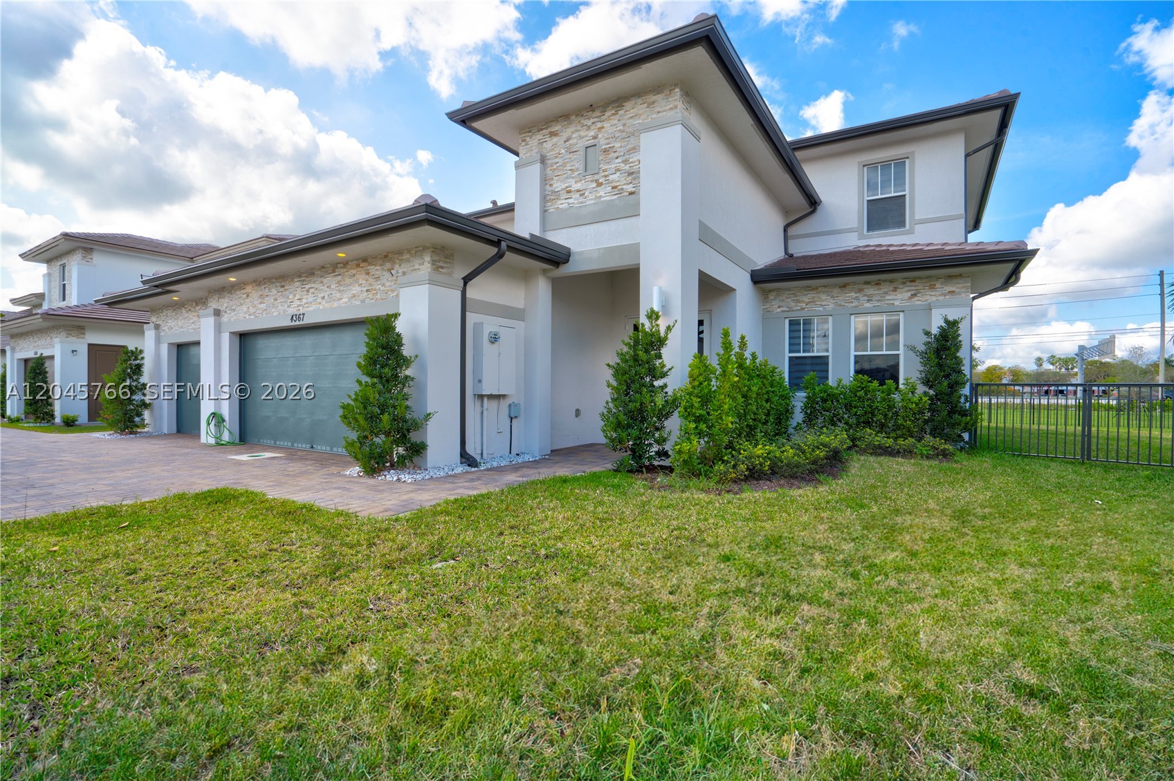 RESERVE AT DAVIE - Residential