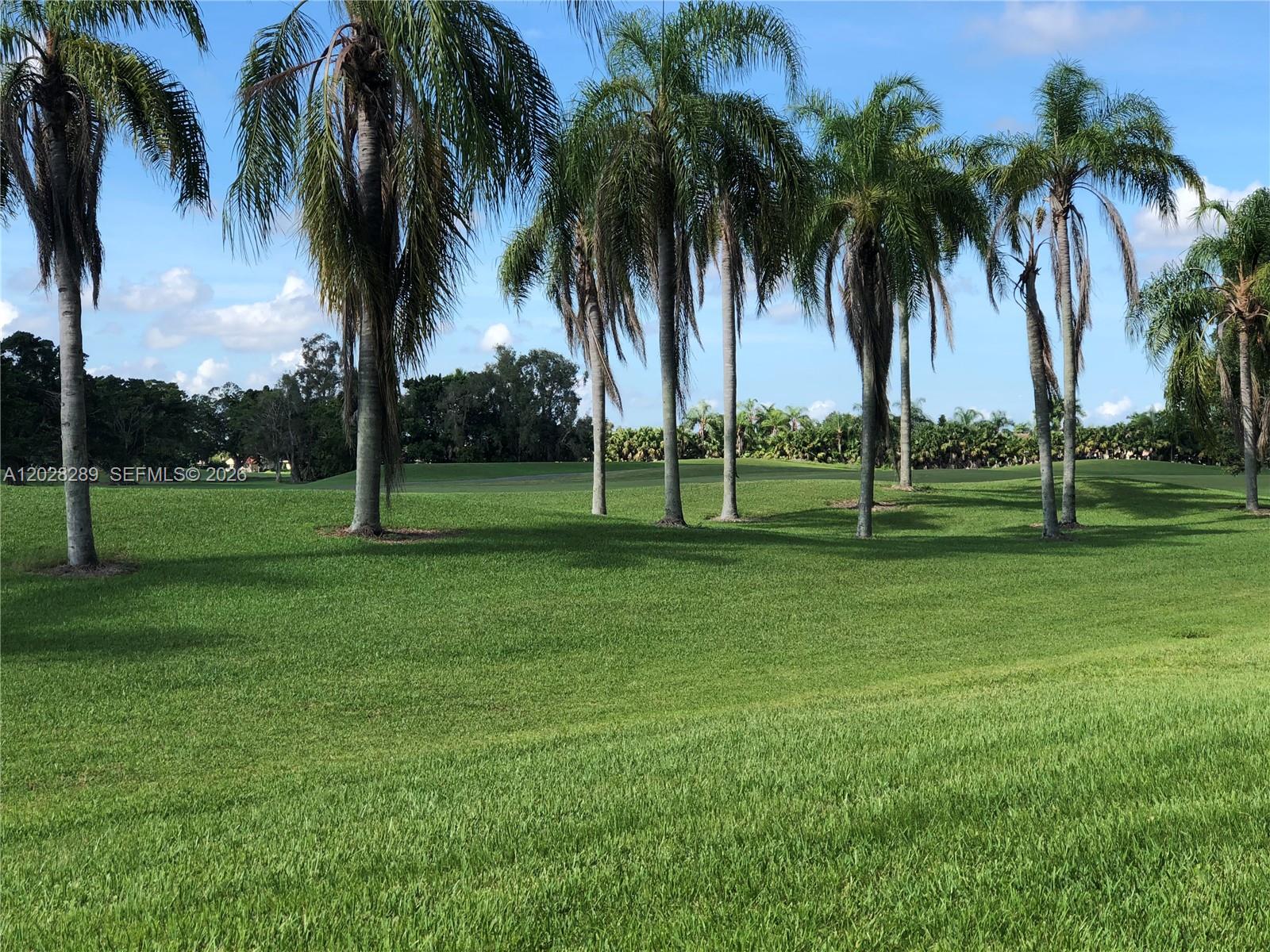 COUNTRY CLUB APTS AT - Residential