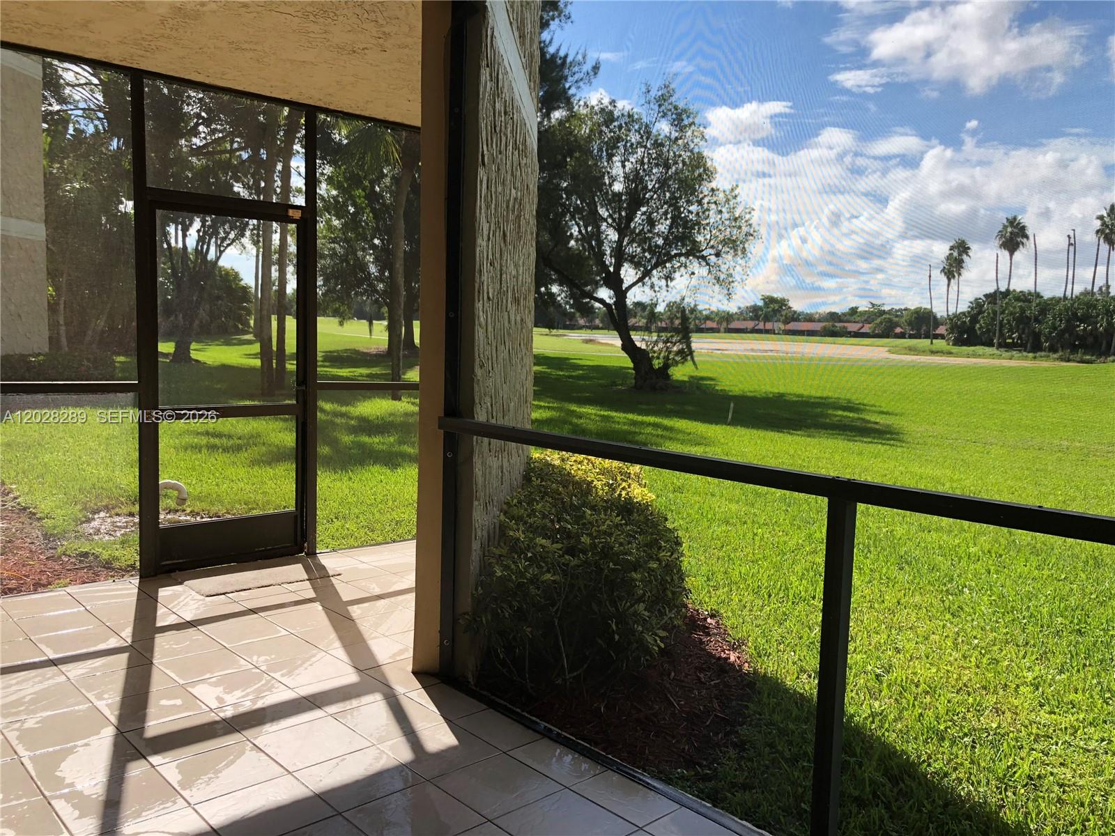 COUNTRY CLUB APTS AT - Residential