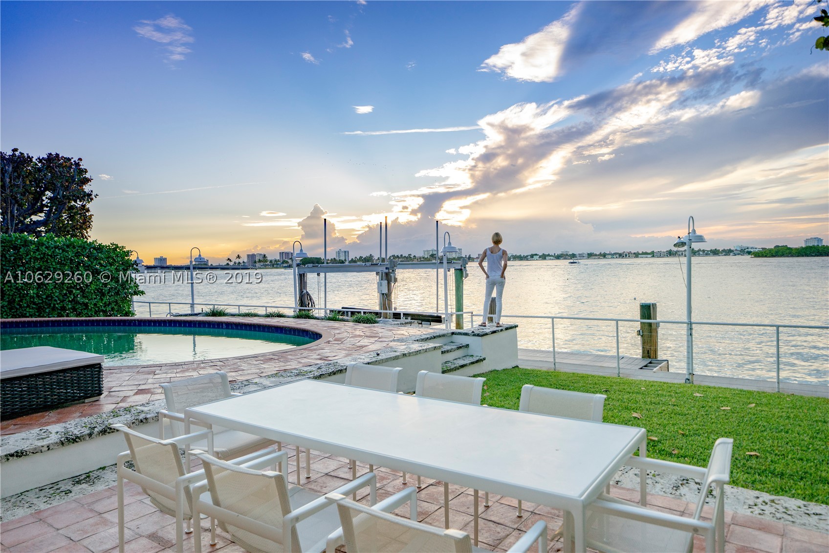 BAY HARBOR ISLAND - Residential