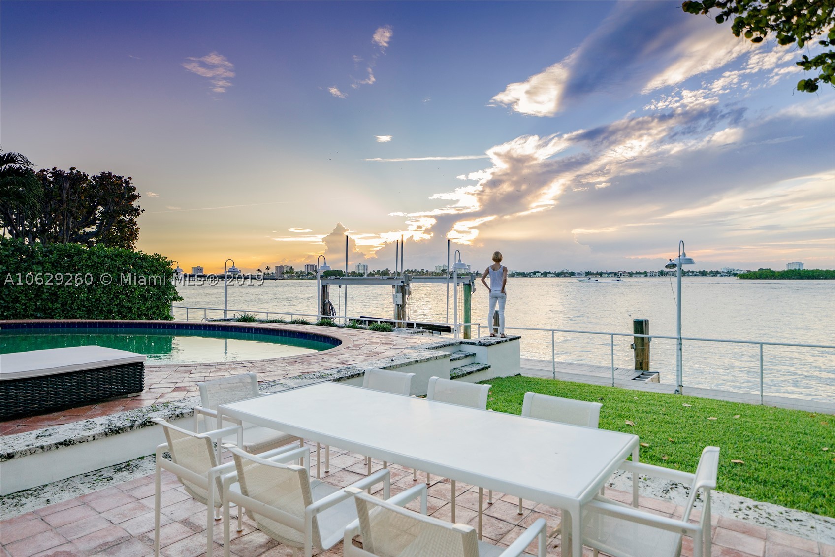 BAY HARBOR ISLAND - Residential