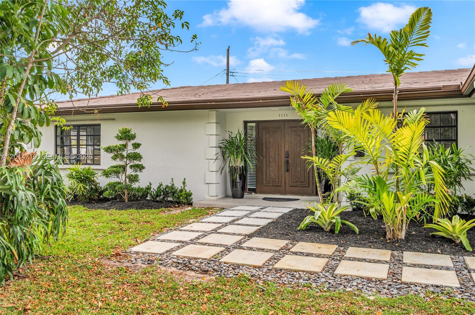 MIRROR LAKE ESTATES SEC T - Residential