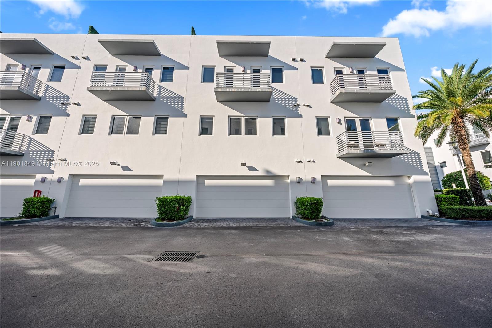 CONTEMPO TOWNHOMES - Residential