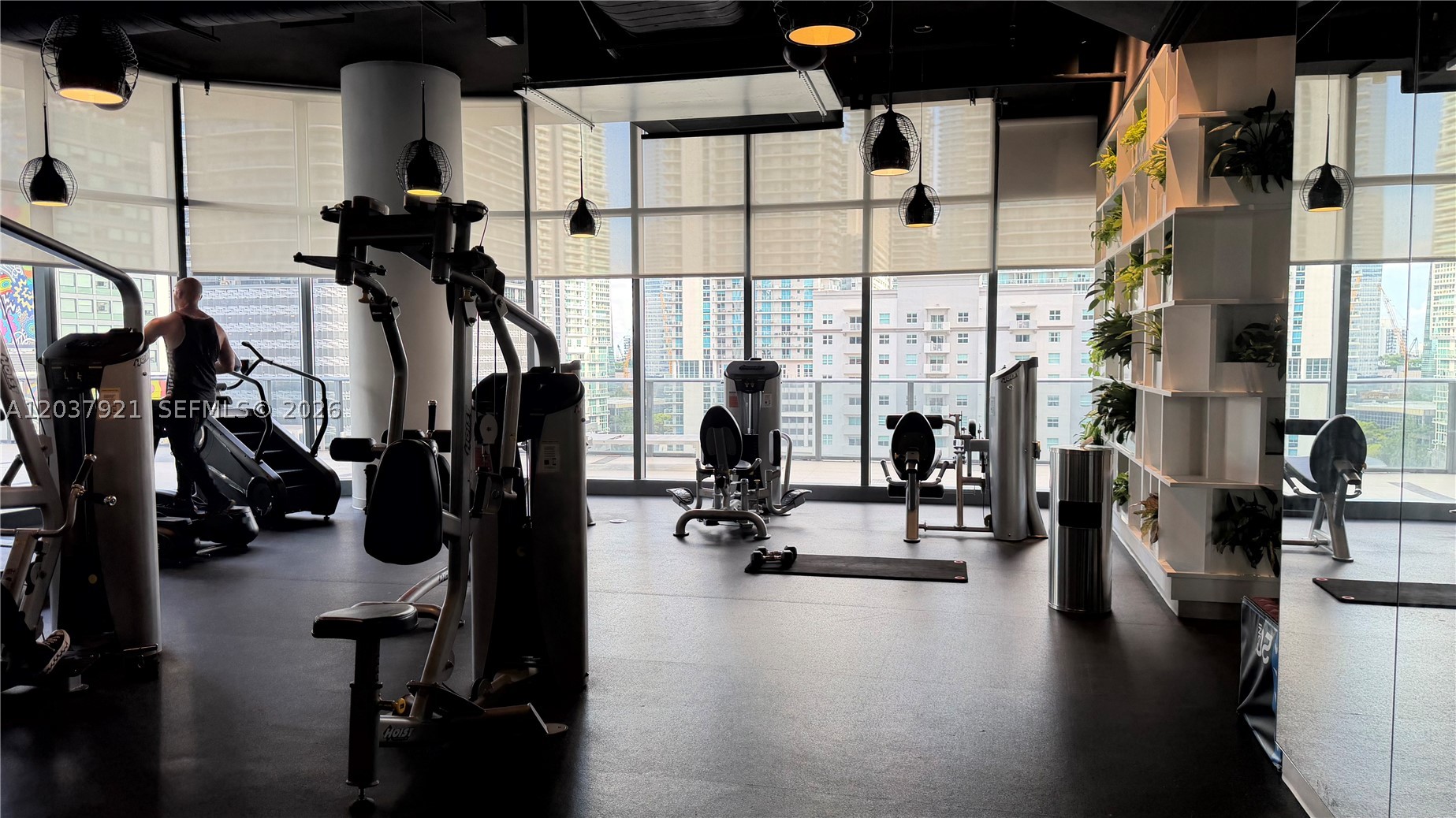 BRICKELL HEIGHTS EAST CON - Residential Lease