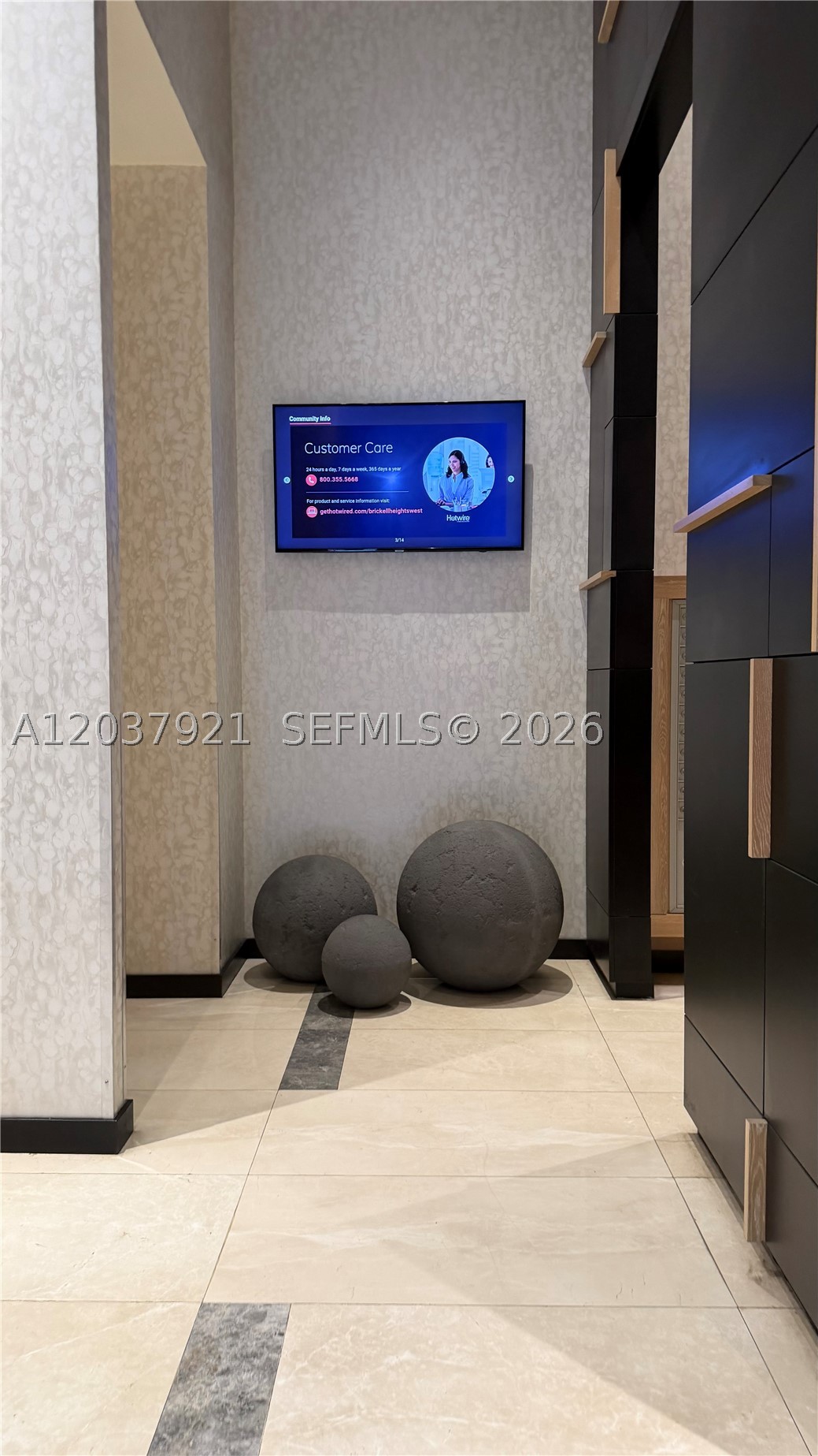 BRICKELL HEIGHTS EAST CON - Residential Lease