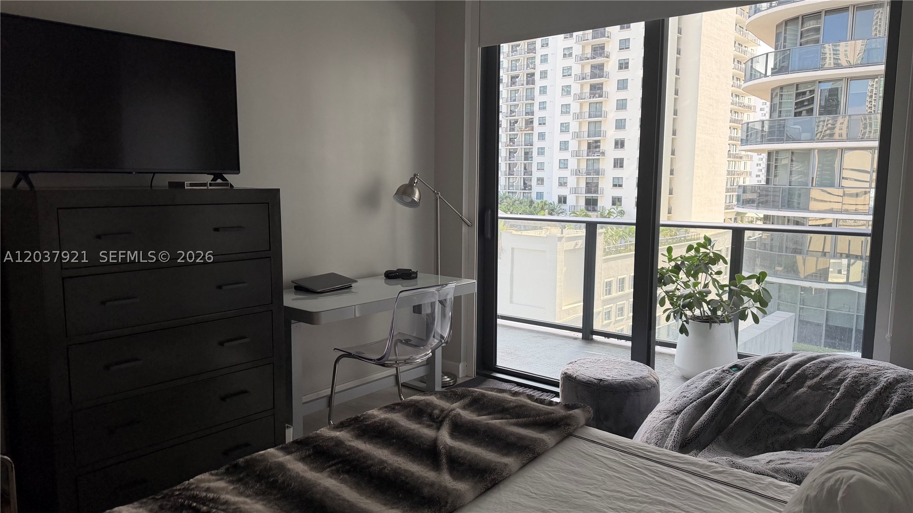 BRICKELL HEIGHTS EAST CON - Residential Lease