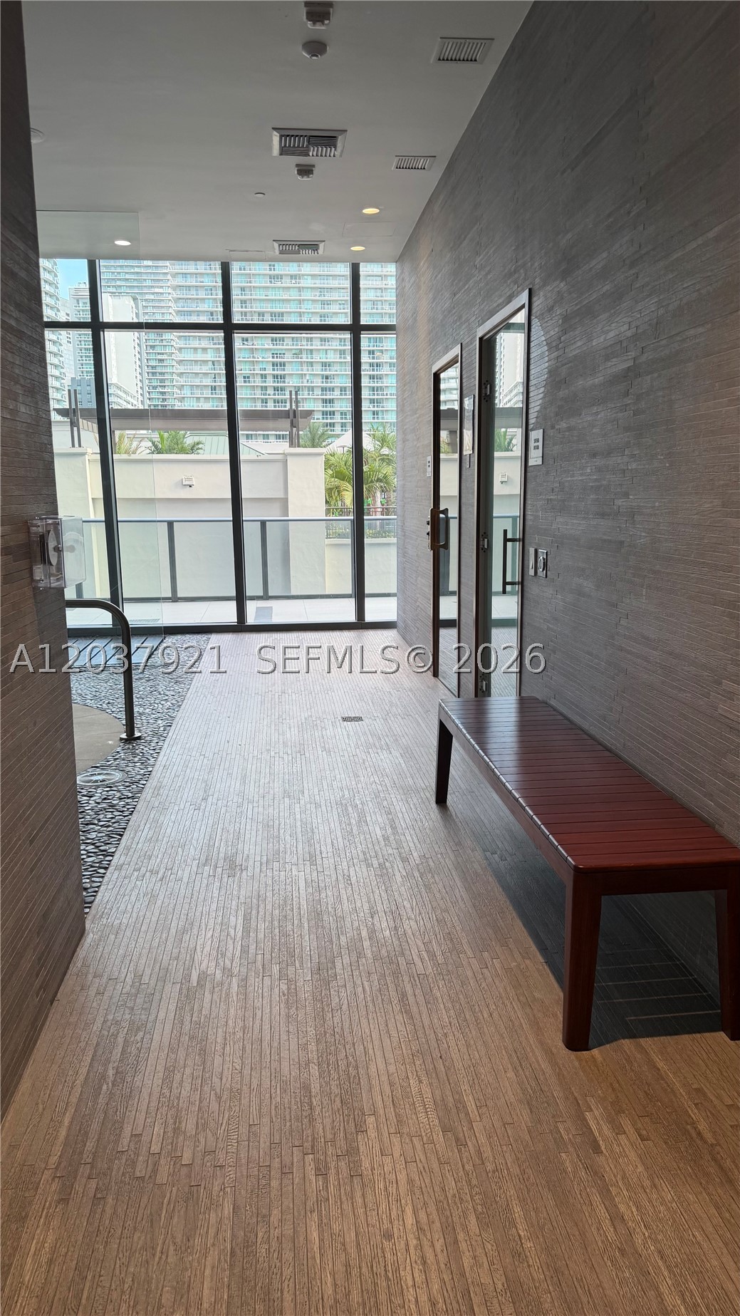 BRICKELL HEIGHTS EAST CON - Residential Lease