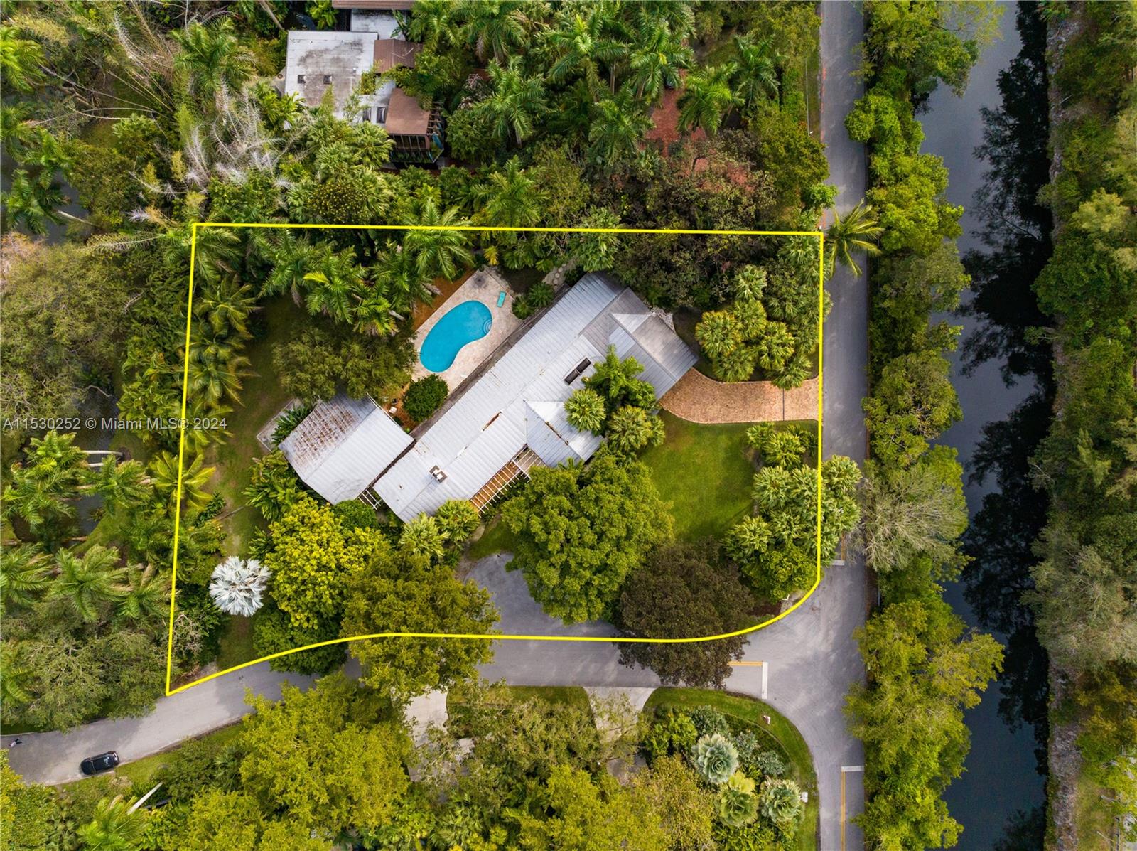 KERRWOOD OAKS - Residential