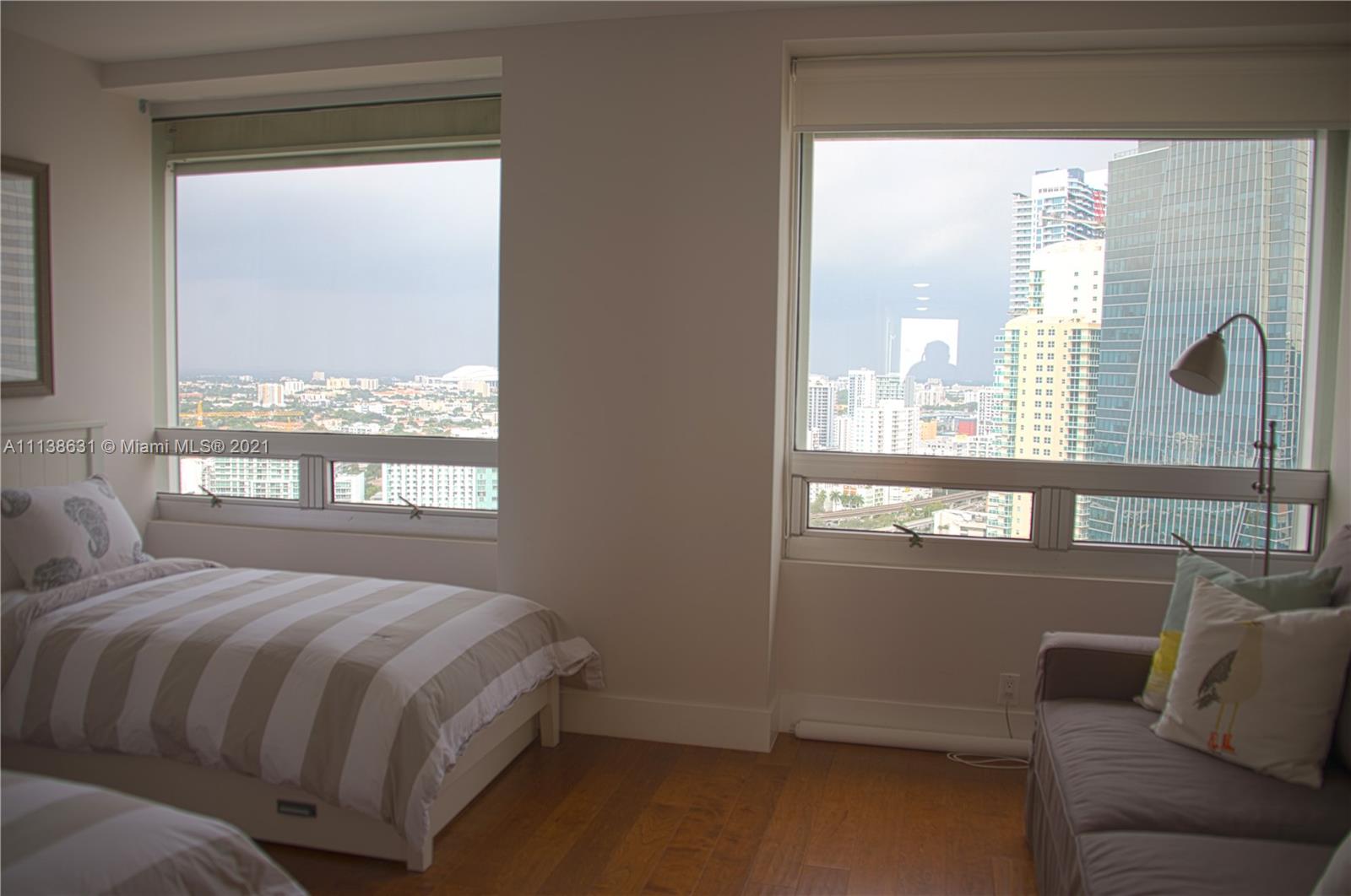 THE PALACE CONDO - Residential Lease