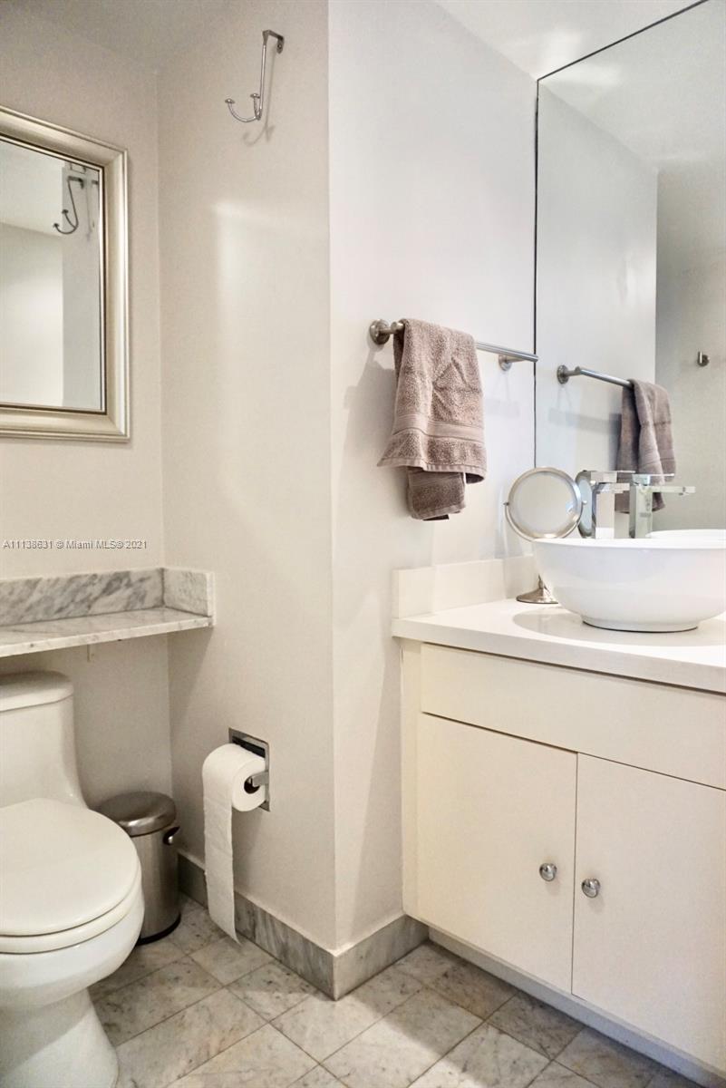 THE PALACE CONDO - Residential Lease