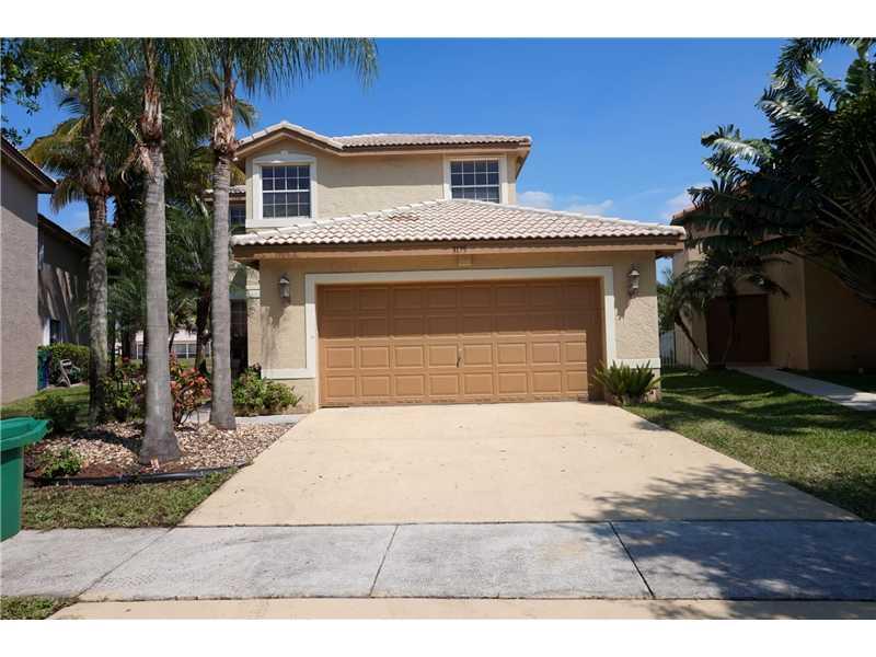 THIS LAKEFRONT PROPERTY HAS EVERY YOU ARE LOOKING FOR. SPECTACULAR LAKEVIEW, EXTRA STORAGE SPACE,EXTRA LARGE KITCHEN, TOP OF THE LINE STAINLESS STEEL APPLIANCES, AN ISLAND BREAKFAST BAR.  ENJOY OUTDOOR LIVING WITH TRANQUIL WATER VIEW, PATIO & SPACIOUS YA RD FULLY FENCED. ENJOY THE AMENITIES SILVER LAKES HAS TO OFFER. PARKS, BEACH, SWIMMING POOL, VOLLEYBALL, BOAT RAMPS AND MORE. GREAT LOCATION NEAR SHOPS, RESTAURANTS, MOVIE THEATERS AND SCHOOLS.